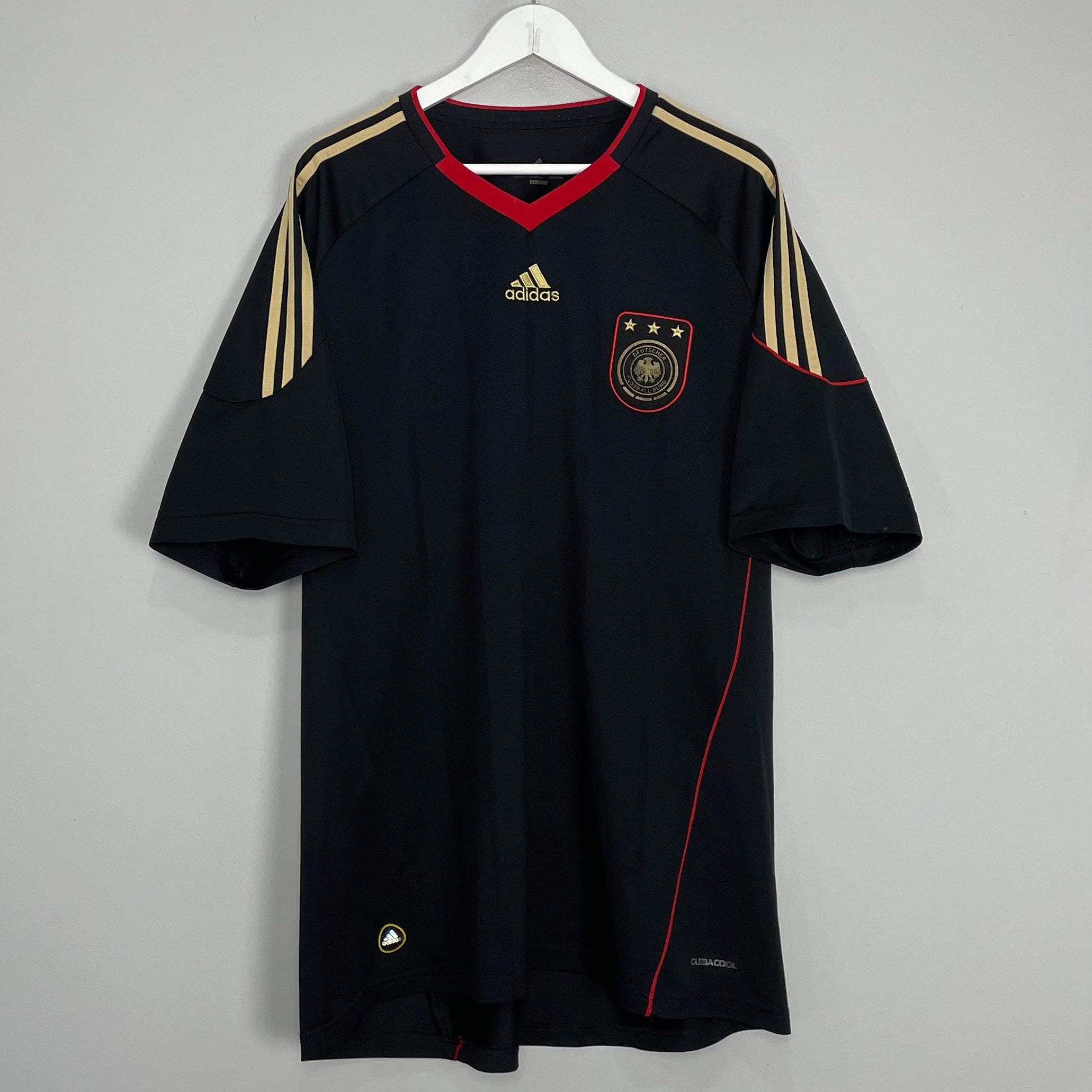 Shop 2010/11 GERMANY AWAY SHIRT (XXL) ADIDAS, classic football shirts, vintage football shirts & retro soccer jerseys at Cult Kits
