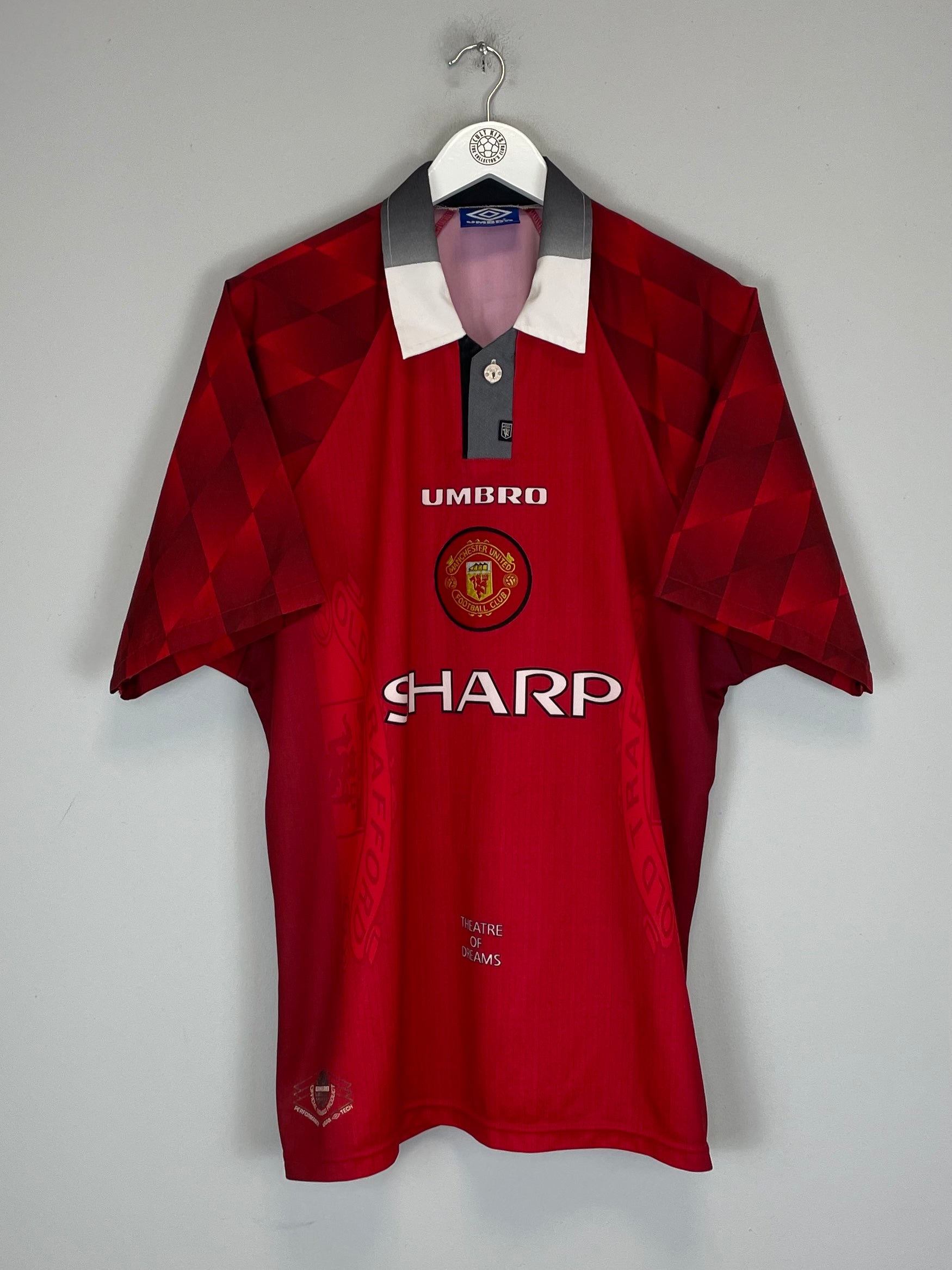 Shop 1996/98 MANCHESTER UNITED CANTONA #7 HOME SHIRT (XL) UMBRO, classic football shirts, vintage football shirts & retro soccer jerseys at Cult Kits