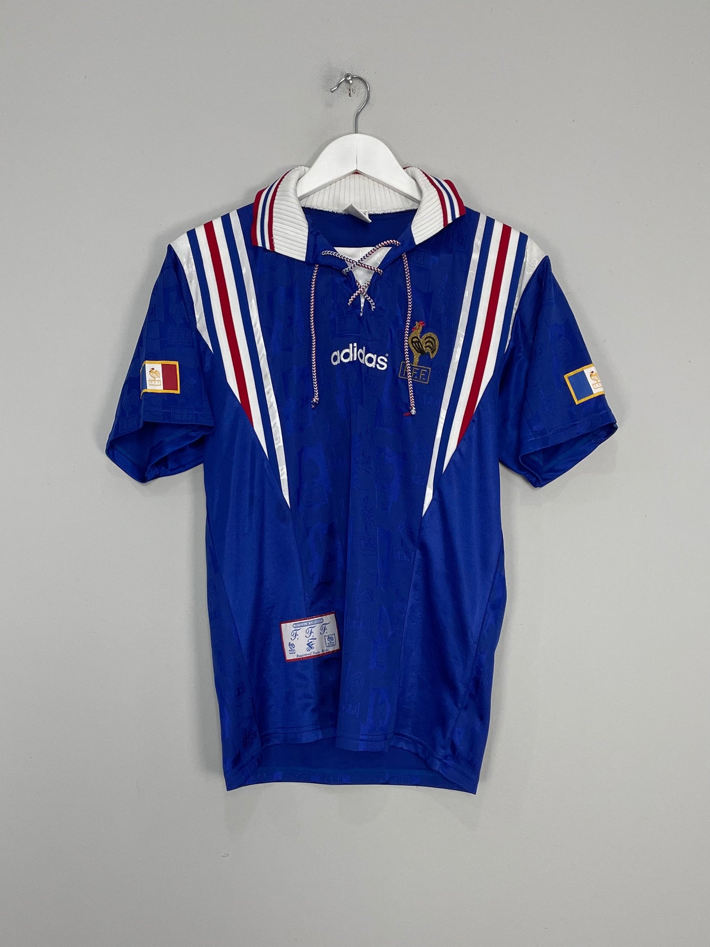 Image of the France shirt from the 1996/98 season