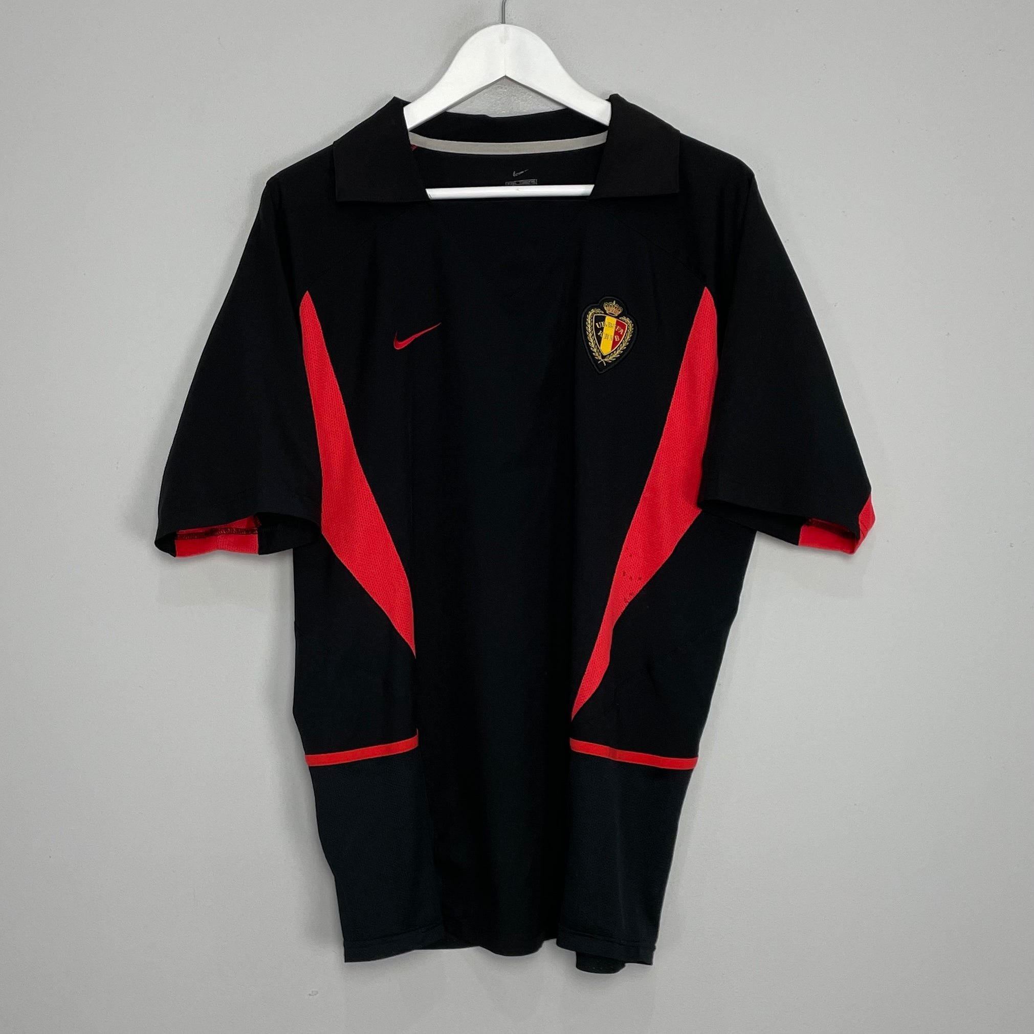 Shop 2002/04 BELGIUM AWAY SHIRT (L) NIKE, classic football shirts, vintage football shirts & retro soccer jerseys at Cult Kits