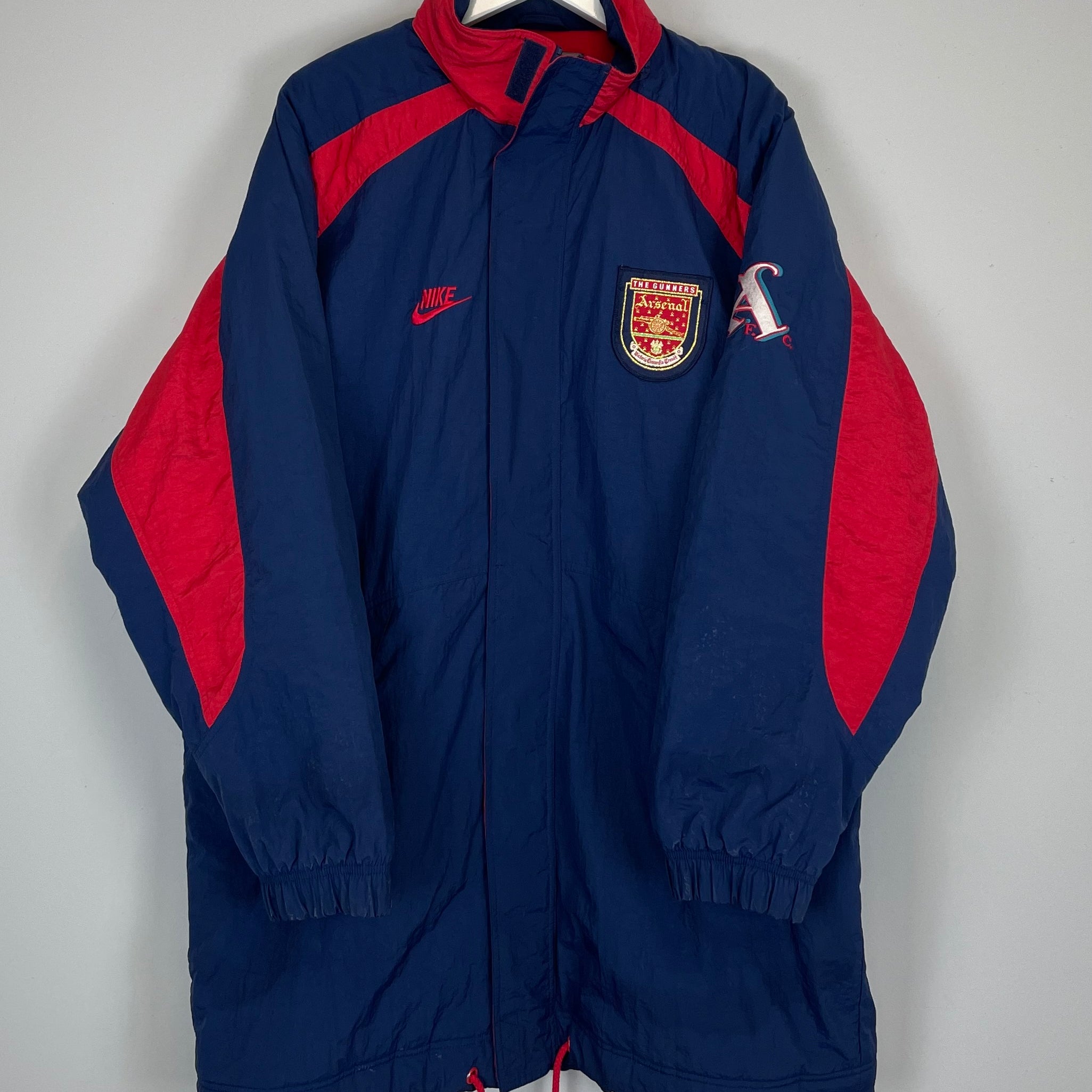 Shop 1995/96 ARSENAL BENCH COAT (L) NIKE, classic football shirts, vintage football shirts & retro soccer jerseys at Cult Kits