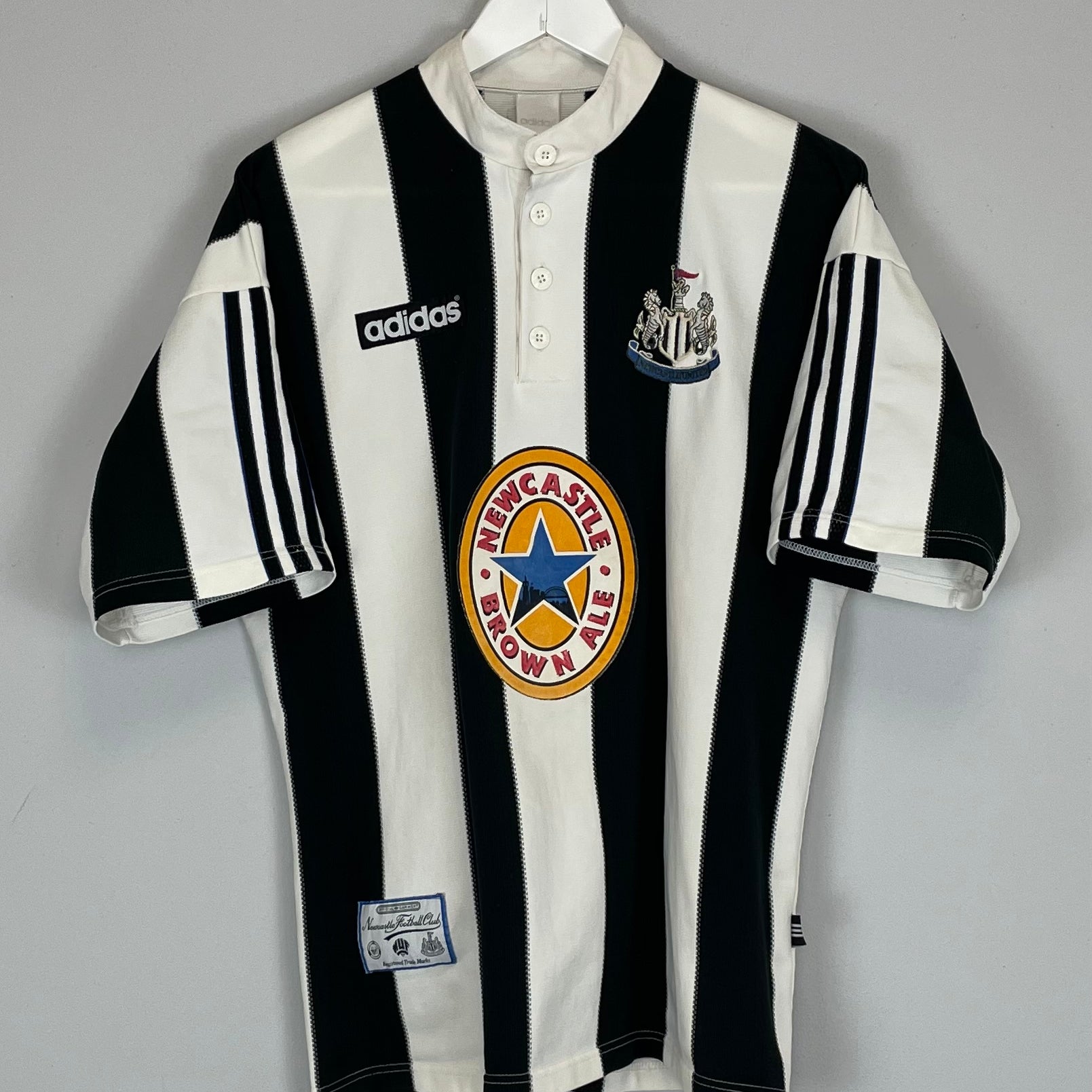 Shop 1995/97 NEWCASTLE UNITED HOME SHIRT (M) ADIDAS, classic football shirts, vintage football shirts & retro soccer jerseys at Cult Kits