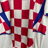 Shop 2002/04 CROATIA HOME SHIRT (XL) NIKE, classic football shirts, vintage football shirts & retro soccer jerseys at Cult Kits