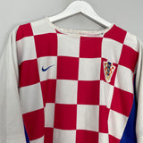 Shop 2002/04 CROATIA HOME SHIRT (XL) NIKE, classic football shirts, vintage football shirts & retro soccer jerseys at Cult Kits