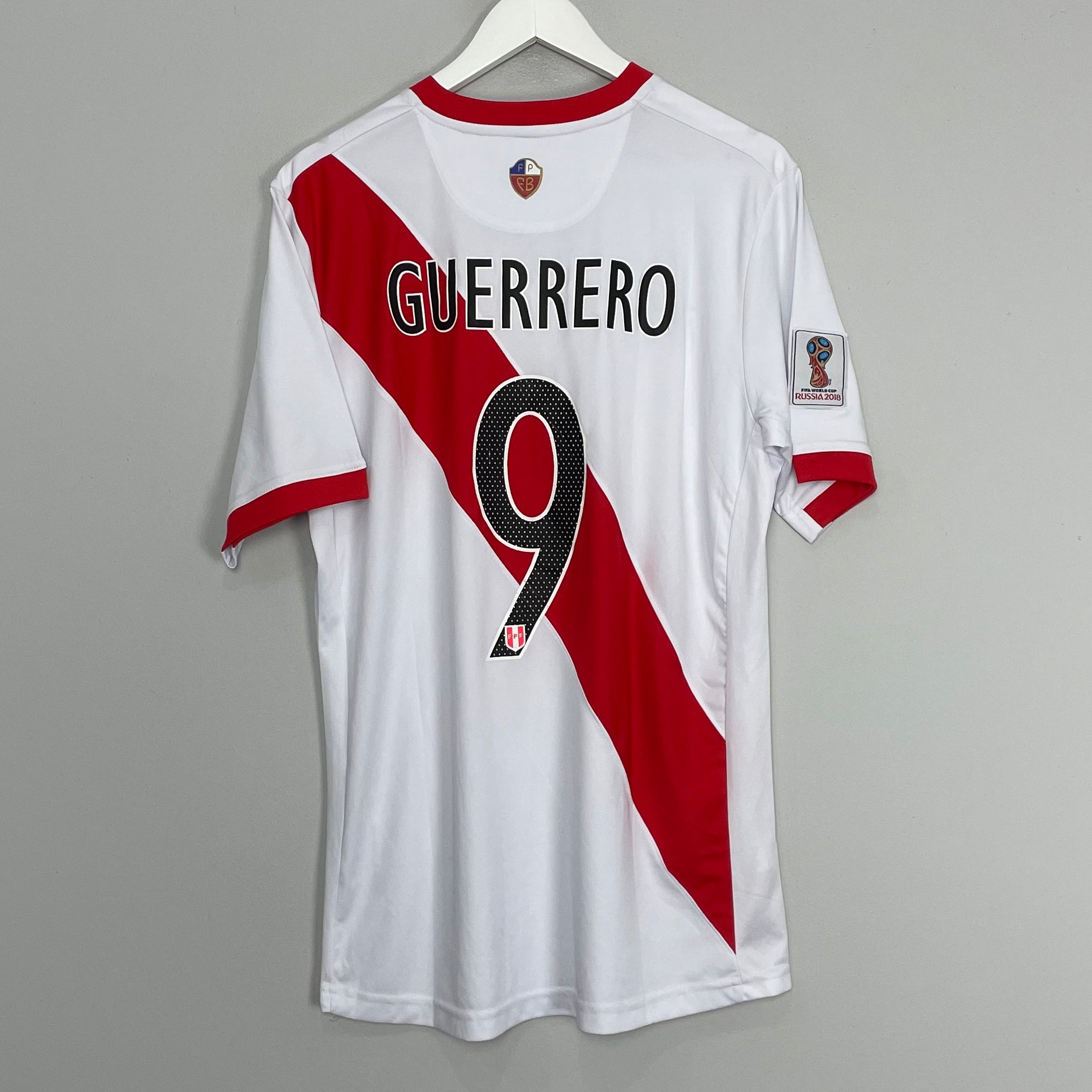 Shop 2017/18 PERU GUERRERO #9 HOME SHIRT (L) UMBRO, classic football shirts, vintage football shirts & retro soccer jerseys at Cult Kits