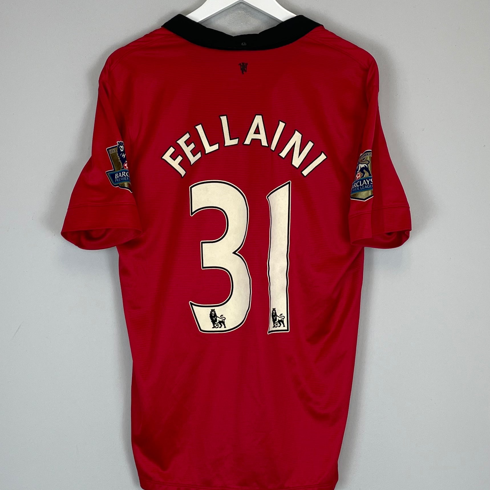 Shop 2013/14 MANCHESTER UNITED FELLAINI #31 HOME SHIRT (L) NIKE, classic football shirts, vintage football shirts & retro soccer jerseys at Cult Kits