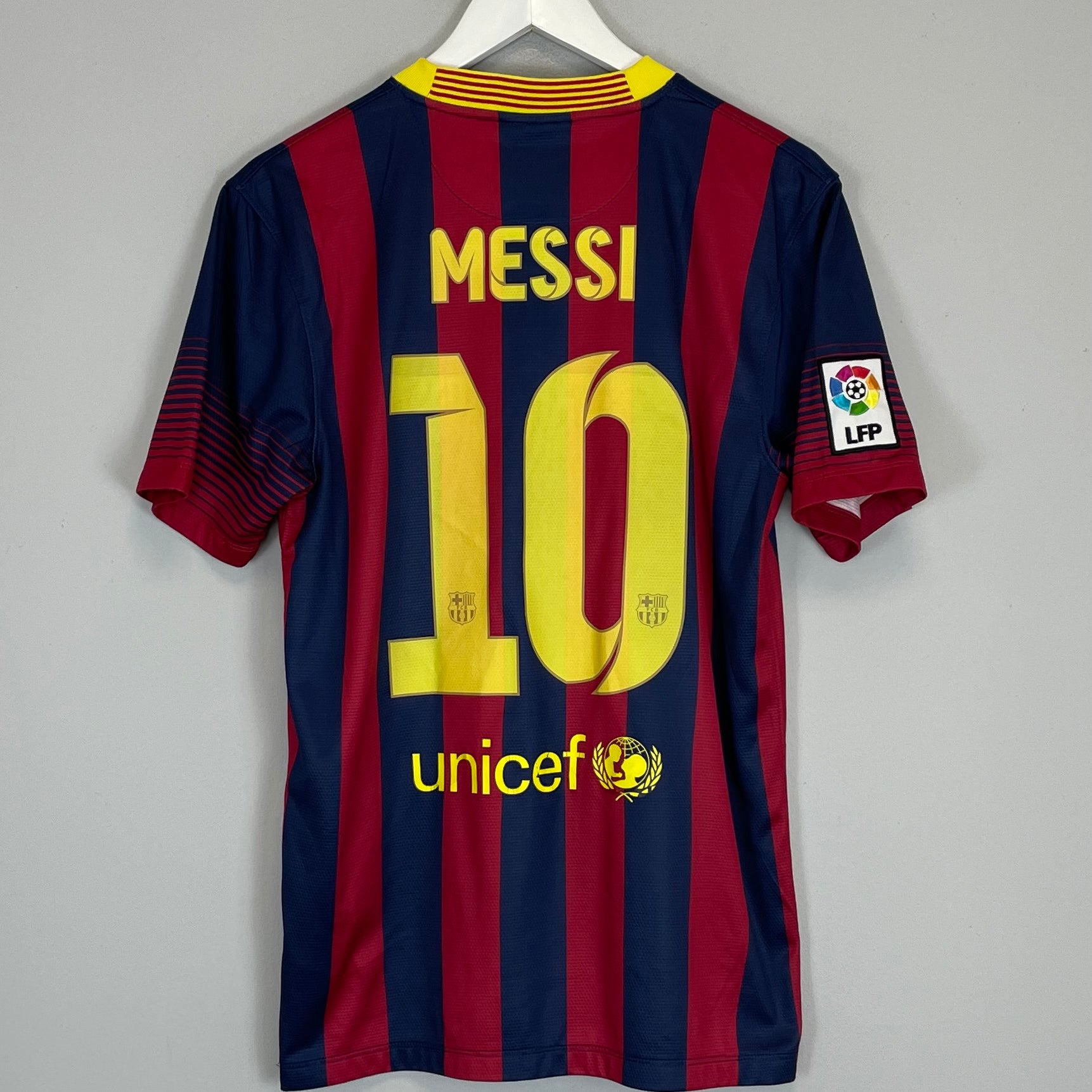 Shop 2013/14 BARCELONA MESSI #10 HOME SHIRT (S) NIKE, classic football shirts, vintage football shirts & retro soccer jerseys at Cult Kits