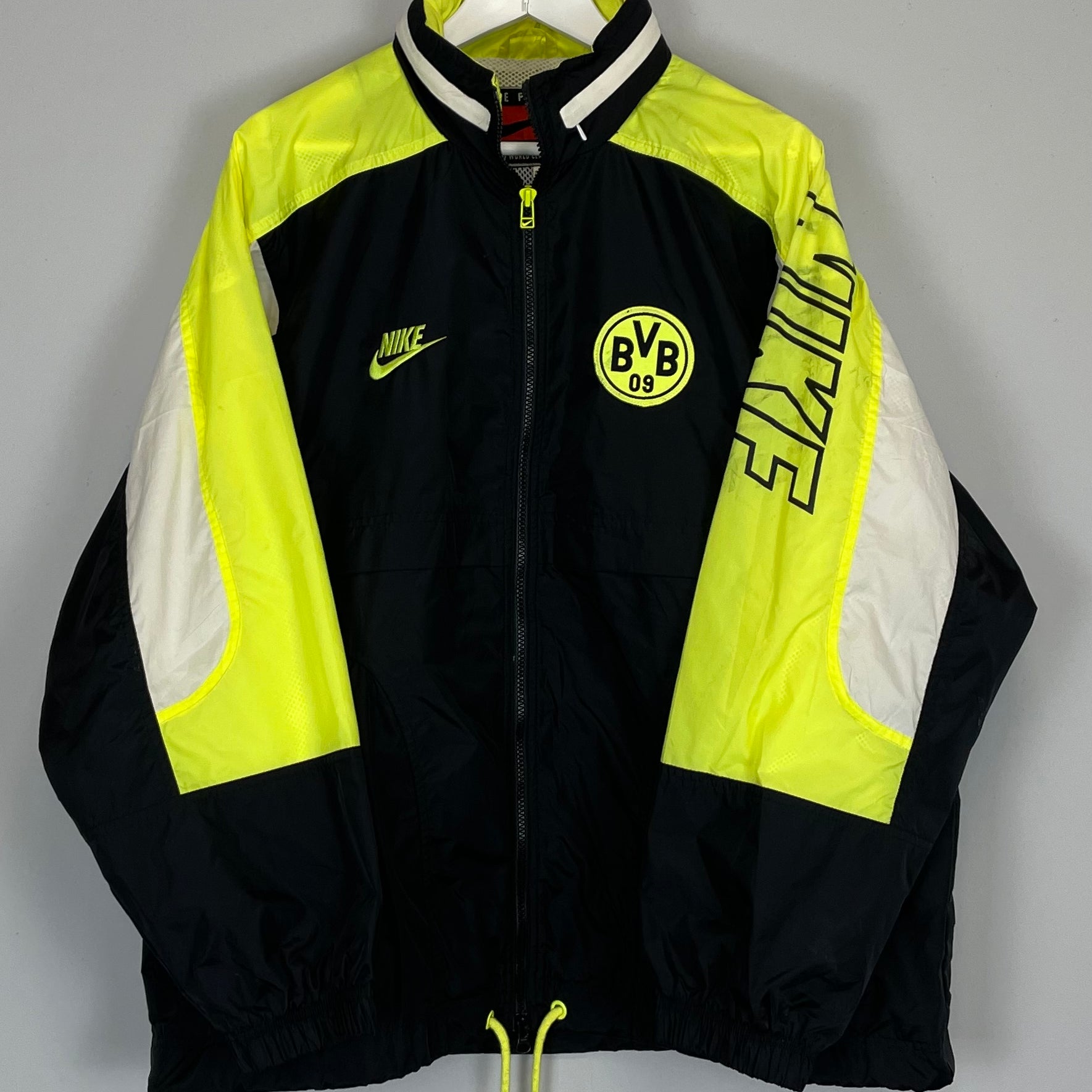 Shop 1996/97 DORTMUND JACKET (L) NIKE, classic football shirts, vintage football shirts & retro soccer jerseys at Cult Kits