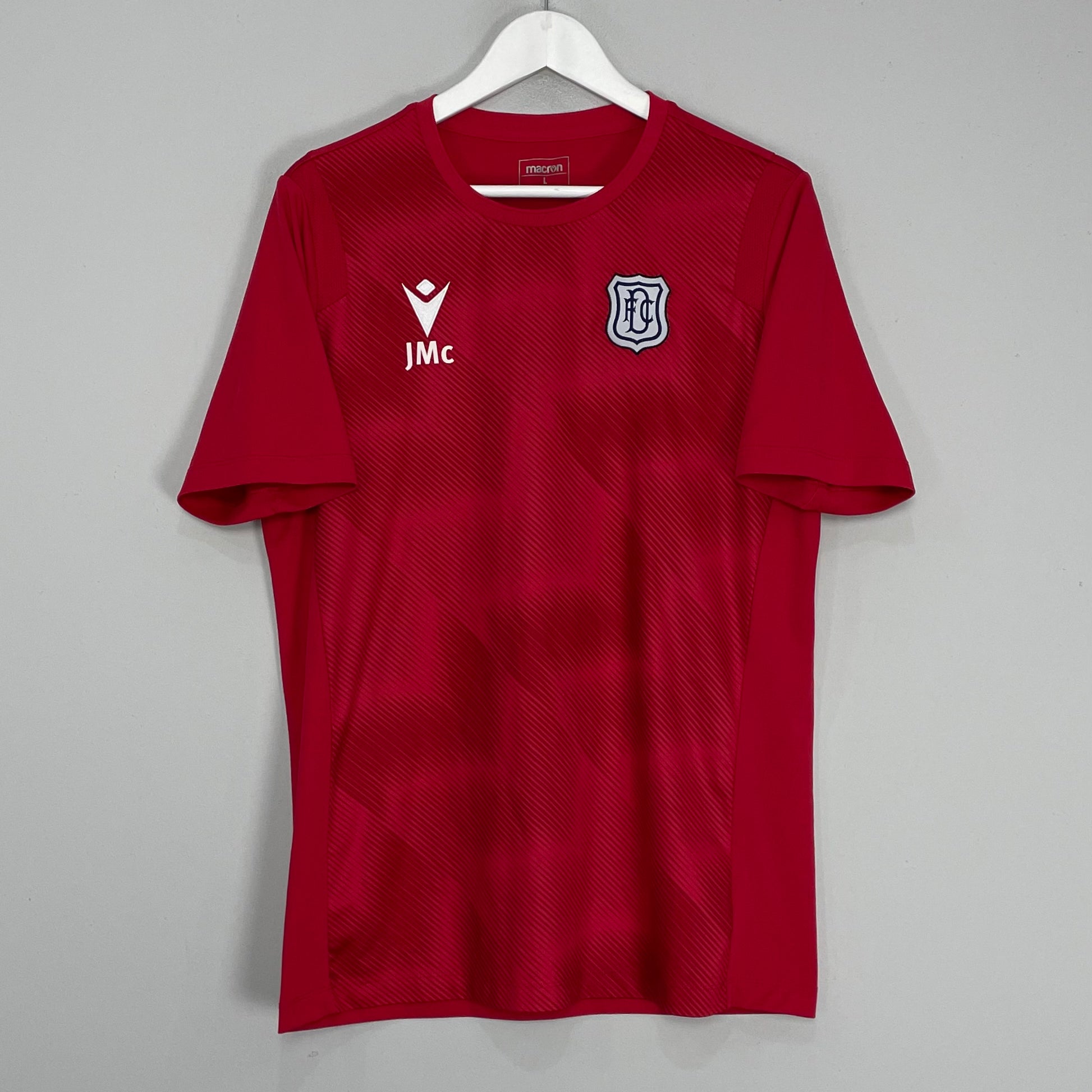 Shop 2020/21 DUNDEE FC *STAFF ISSUE* TRAINING SHIRT (L) MACRON, classic football shirts, vintage football shirts & retro soccer jerseys at Cult Kits