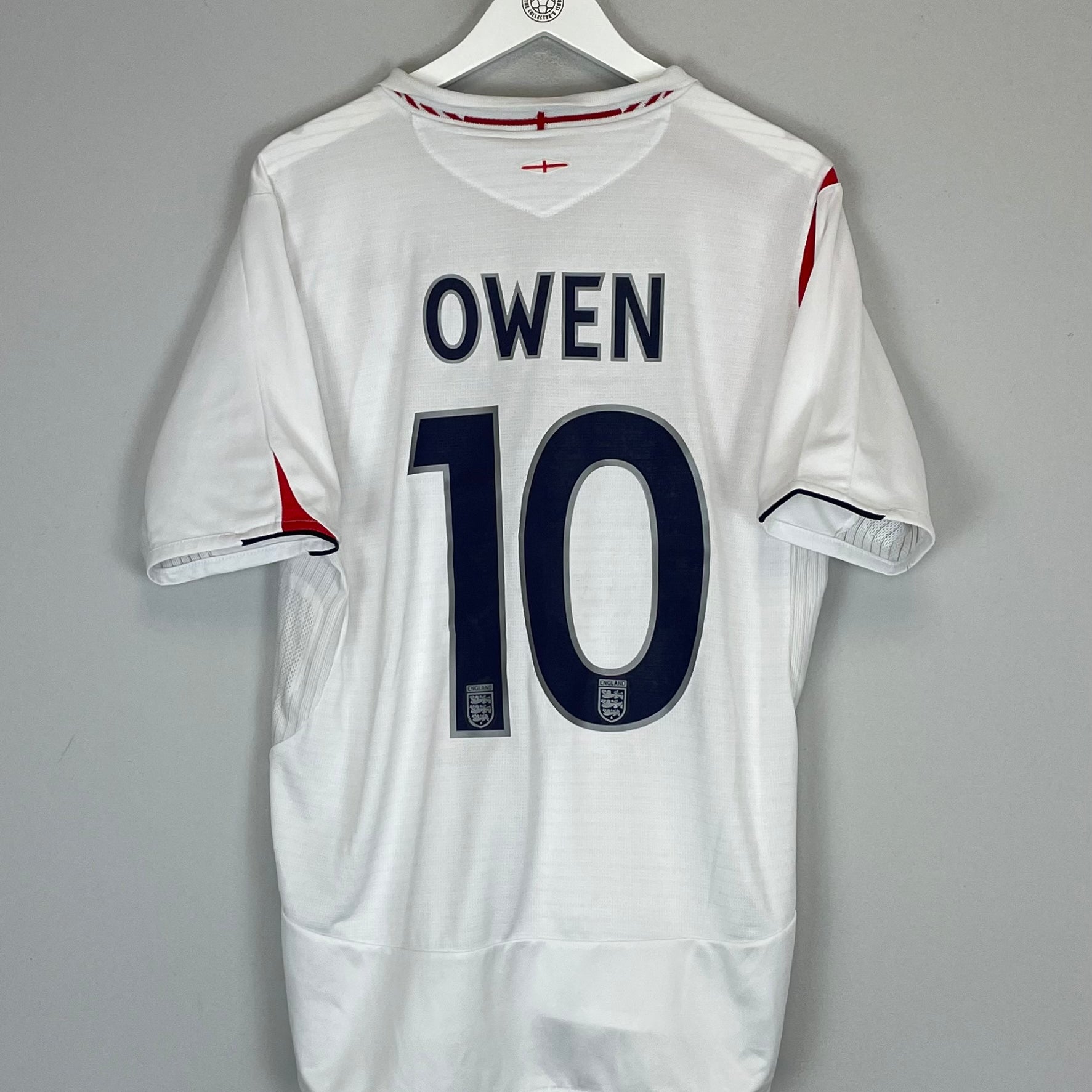 Shop 2005/07 ENGLAND OWEN #10 HOME SHIRT (L) UMBRO, classic football shirts, vintage football shirts & retro soccer jerseys at Cult Kits