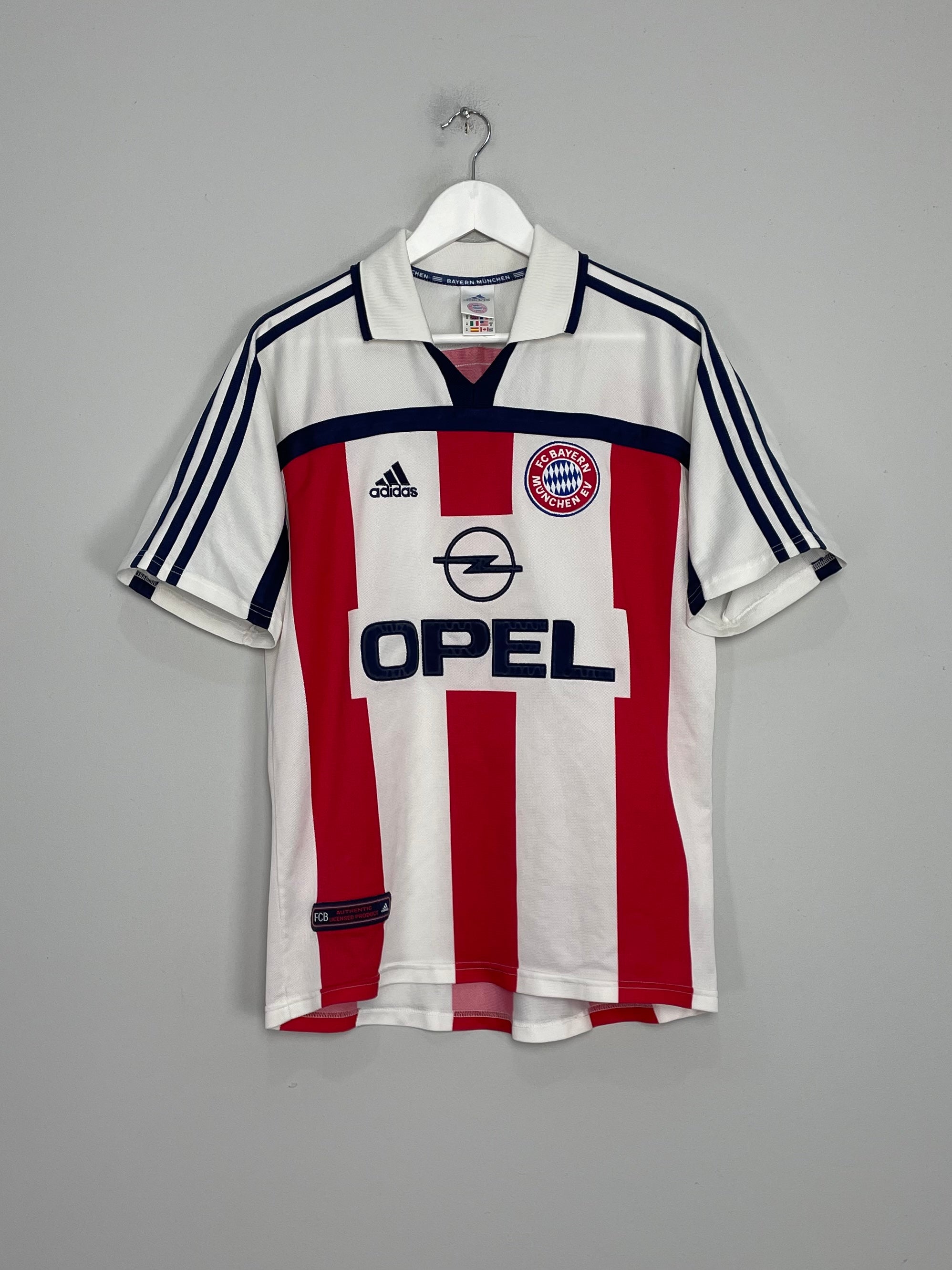 Shop 2000/01 BAYERN MUNICH AWAY SHIRT (M) ADIDAS, classic football shirts, vintage football shirts & retro soccer jerseys at Cult Kits