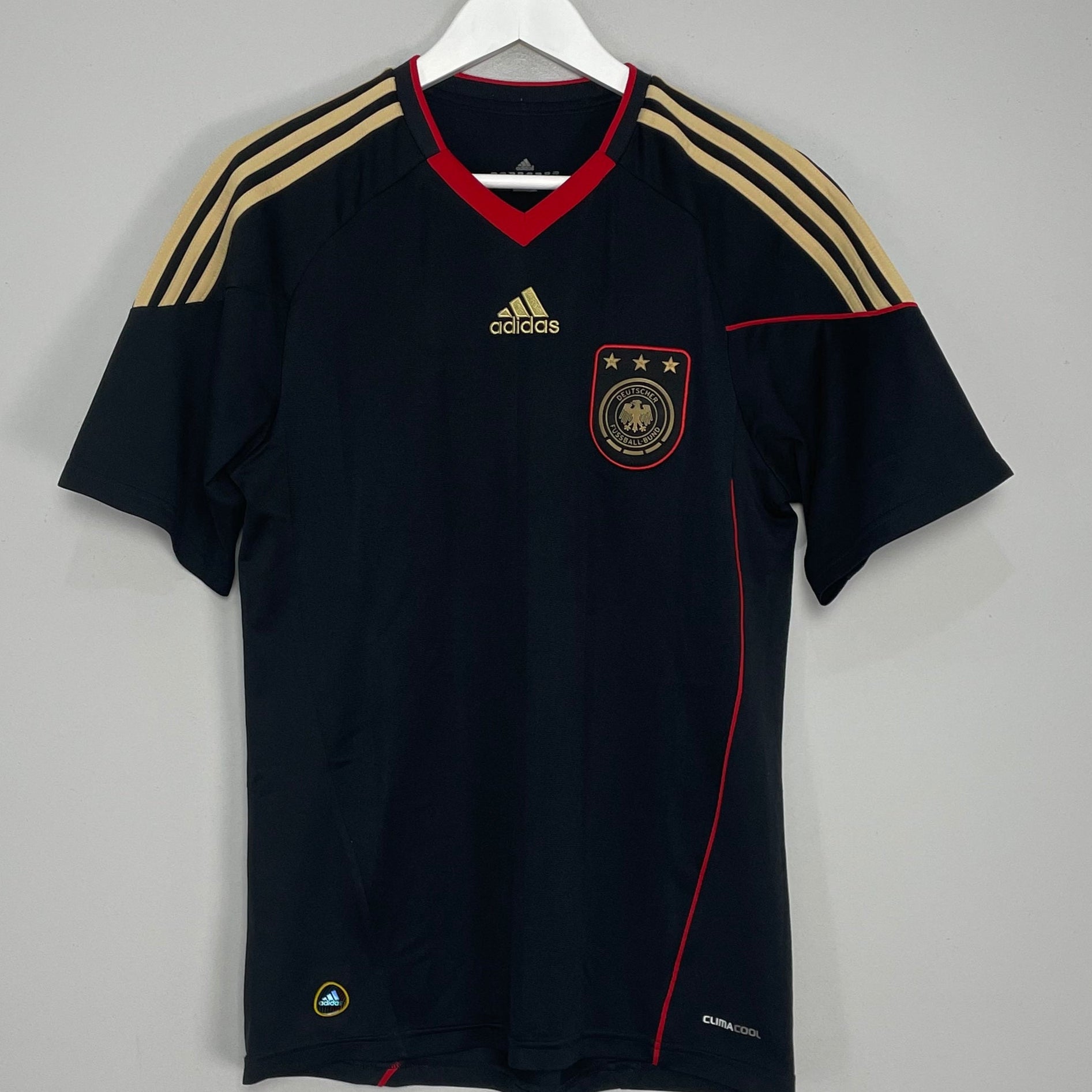 Shop 2010/11 GERMANY AWAY SHIRT (S) ADIDAS, classic football shirts, vintage football shirts & retro soccer jerseys at Cult Kits