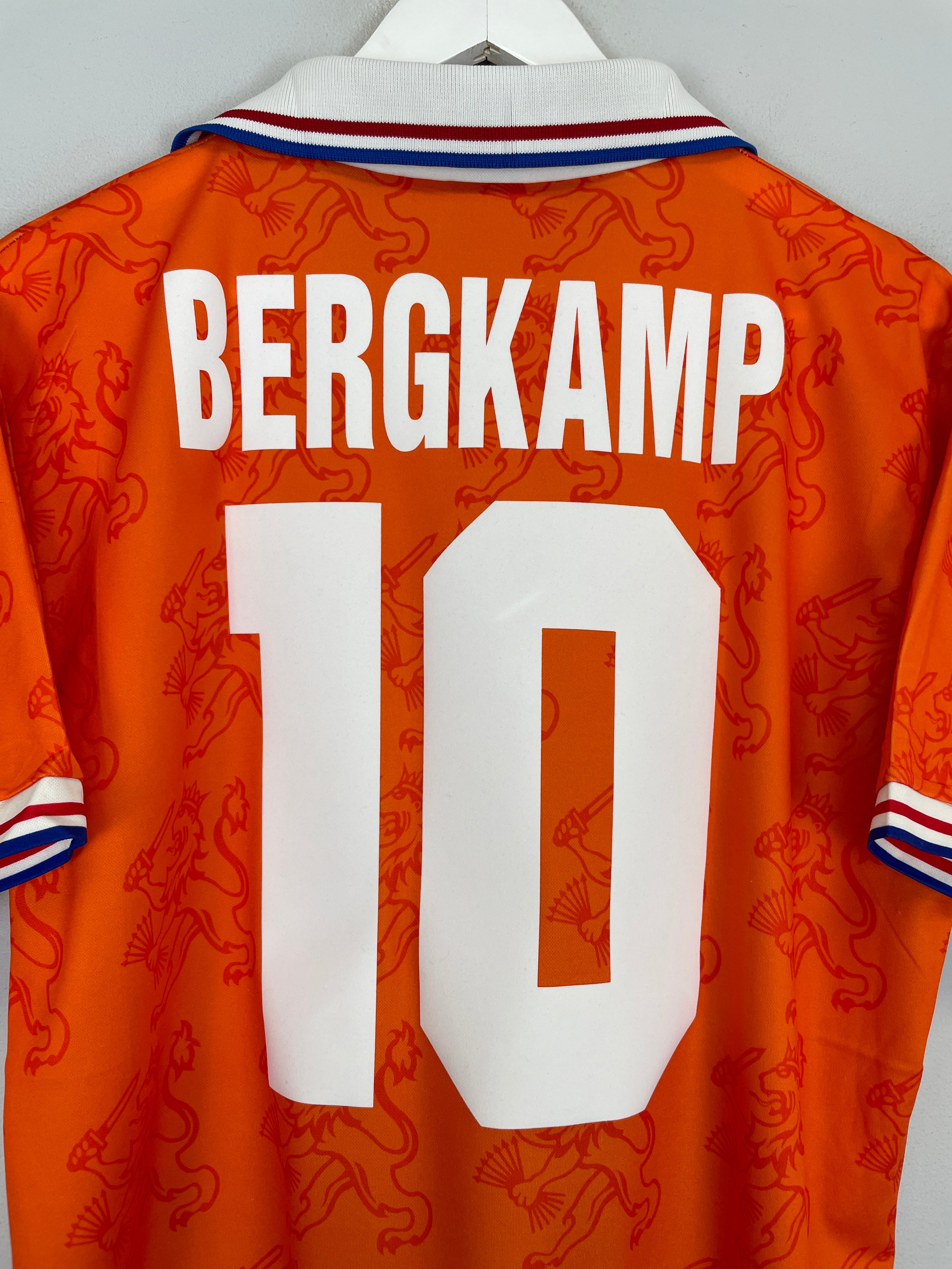 Shop 1994/95 NETHERLANDS BERGKAMP #10 HOME SHIRT (M) LOTTO, classic football shirts, vintage football shirts & retro soccer jerseys at Cult Kits