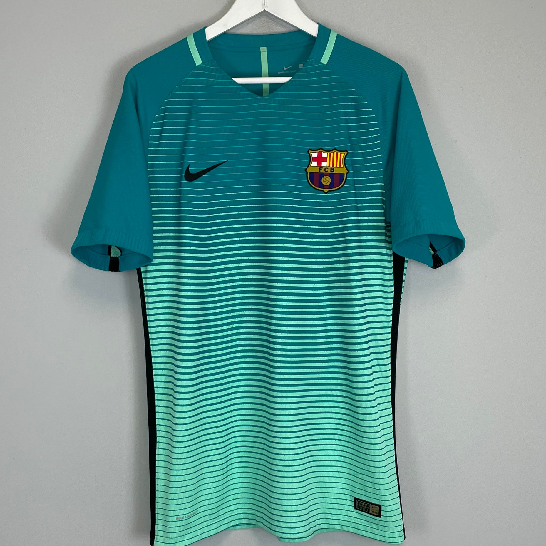 Shop 2016/17 BARCELONA *AUTHENTIC* AWAY SHIRT (L) NIKE, classic football shirts, vintage football shirts & retro soccer jerseys at Cult Kits