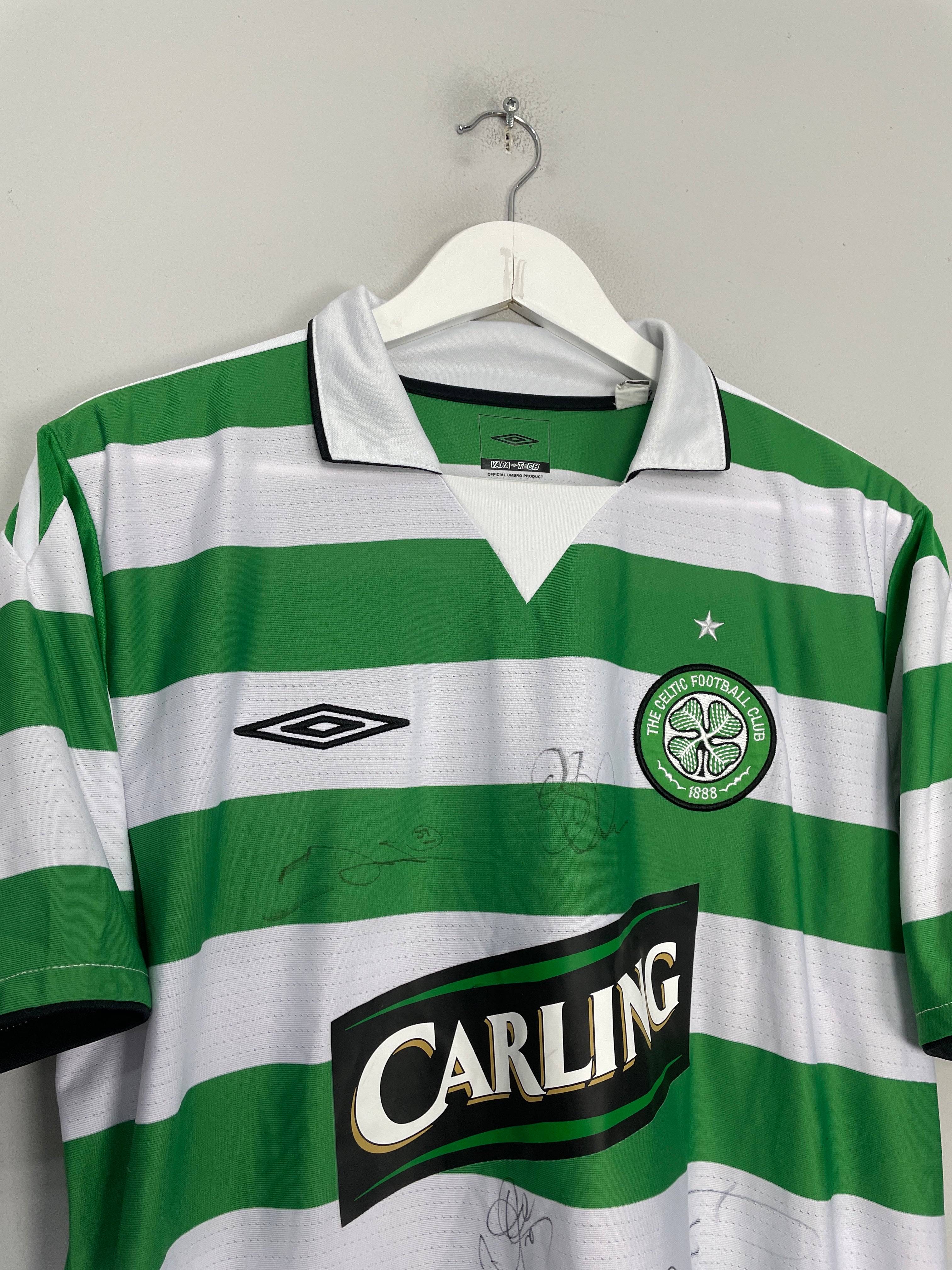 Shop 2004/05 CELTIC JUNINHO #7 *SQUAD SIGNED* HOME SHIRT (L) UMBRO, classic football shirts, vintage football shirts & retro soccer jerseys at Cult Kits