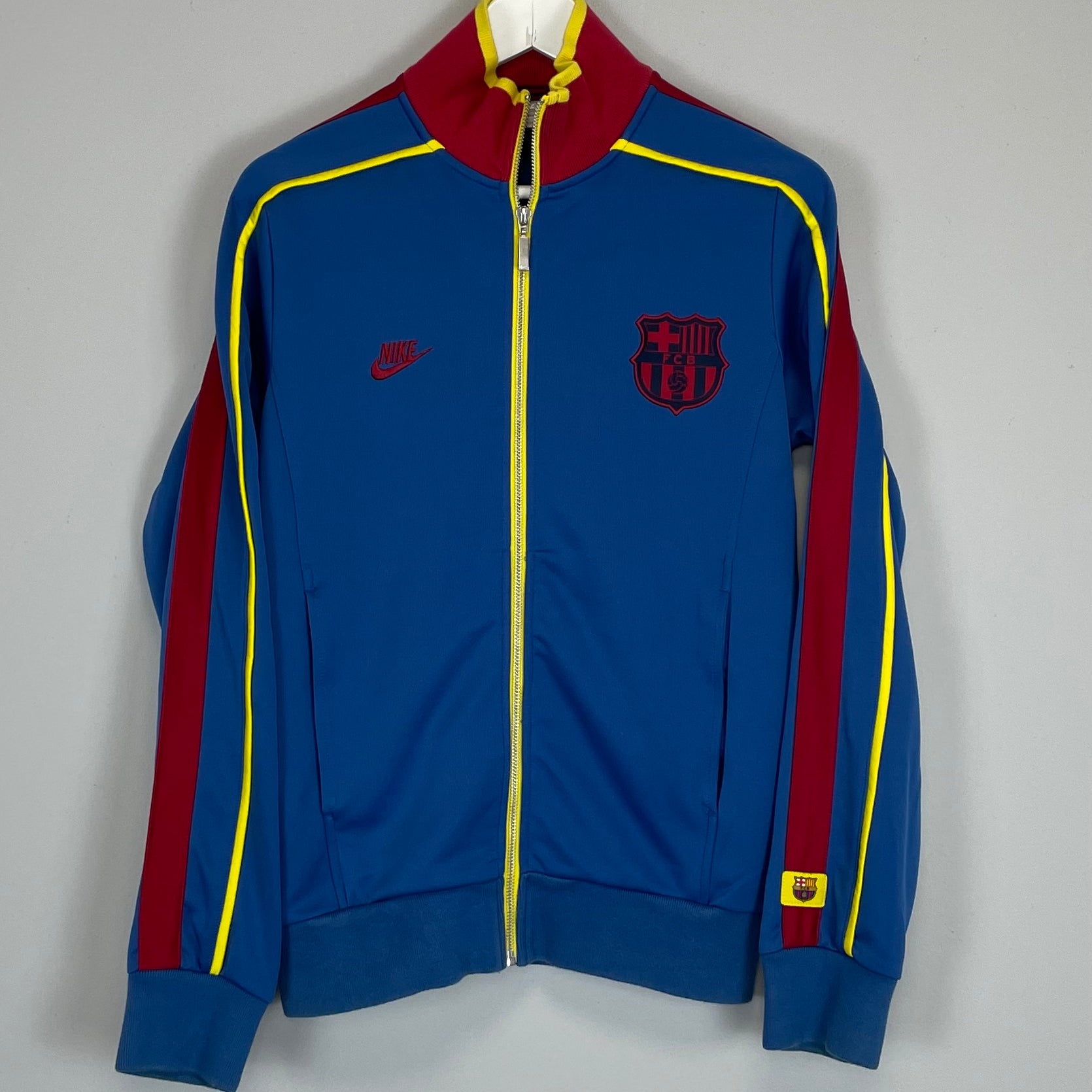 Shop 2008/09 BARCELONA TRACK JACKET (S) NIKE, classic football shirts, vintage football shirts & retro soccer jerseys at Cult Kits