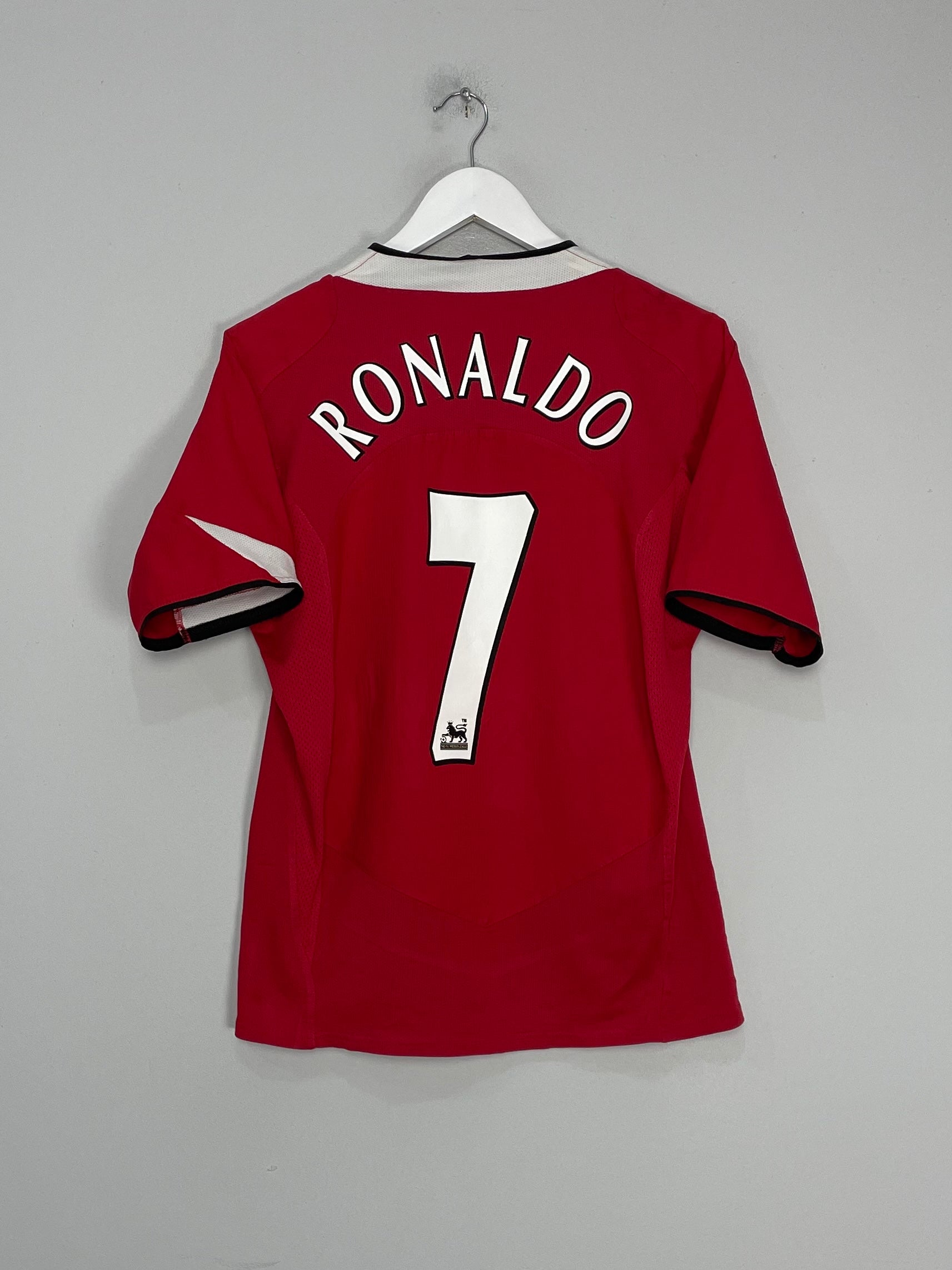 Shop 2004/06 MANCHESTER UNITED RONALDO #7 HOME SHIRT (S) NIKE, classic football shirts, vintage football shirts & retro soccer jerseys at Cult Kits