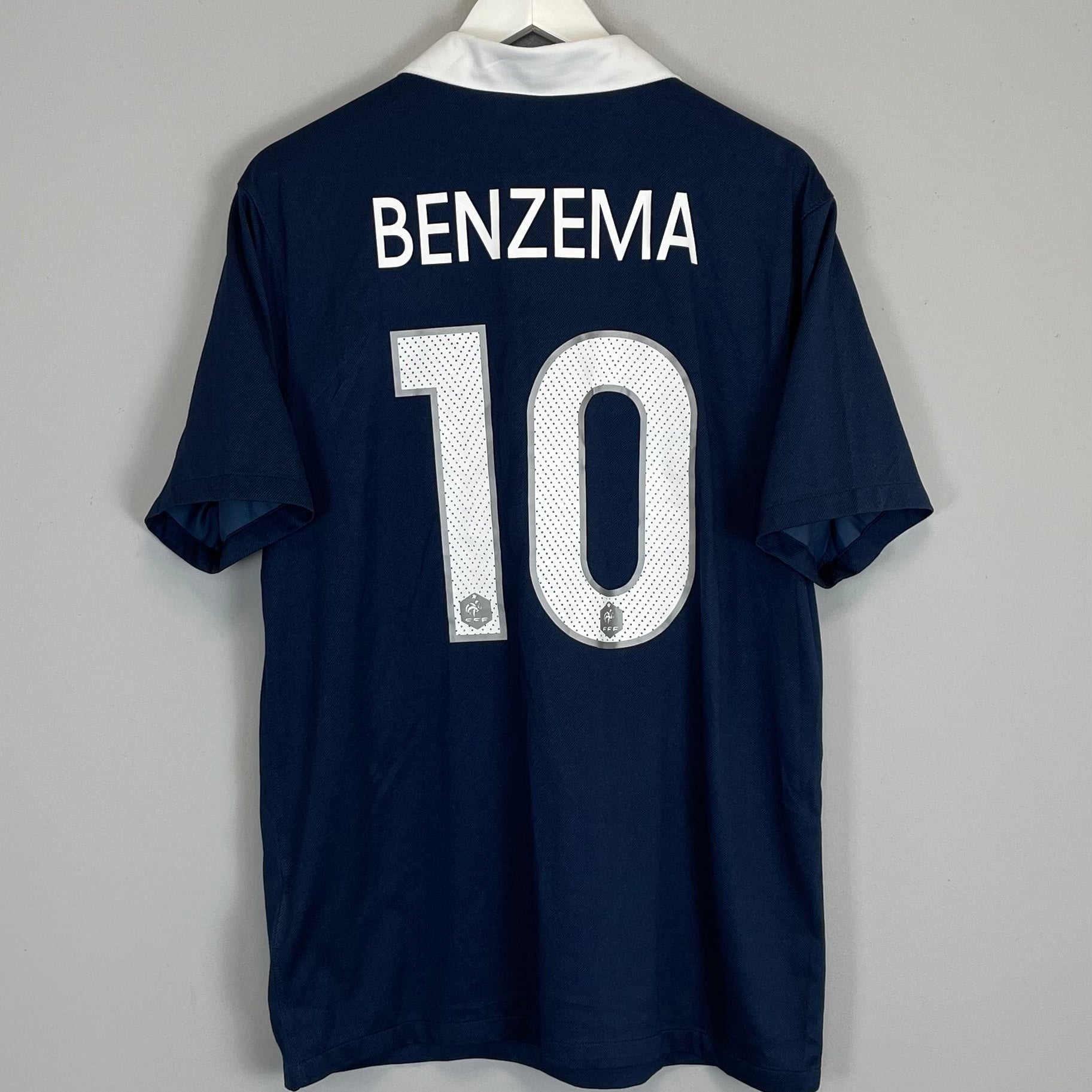 Shop 2014/16 FRANCE BENZEMA #10 HOME SHIRT (L) NIKE, classic football shirts, vintage football shirts & retro soccer jerseys at Cult Kits