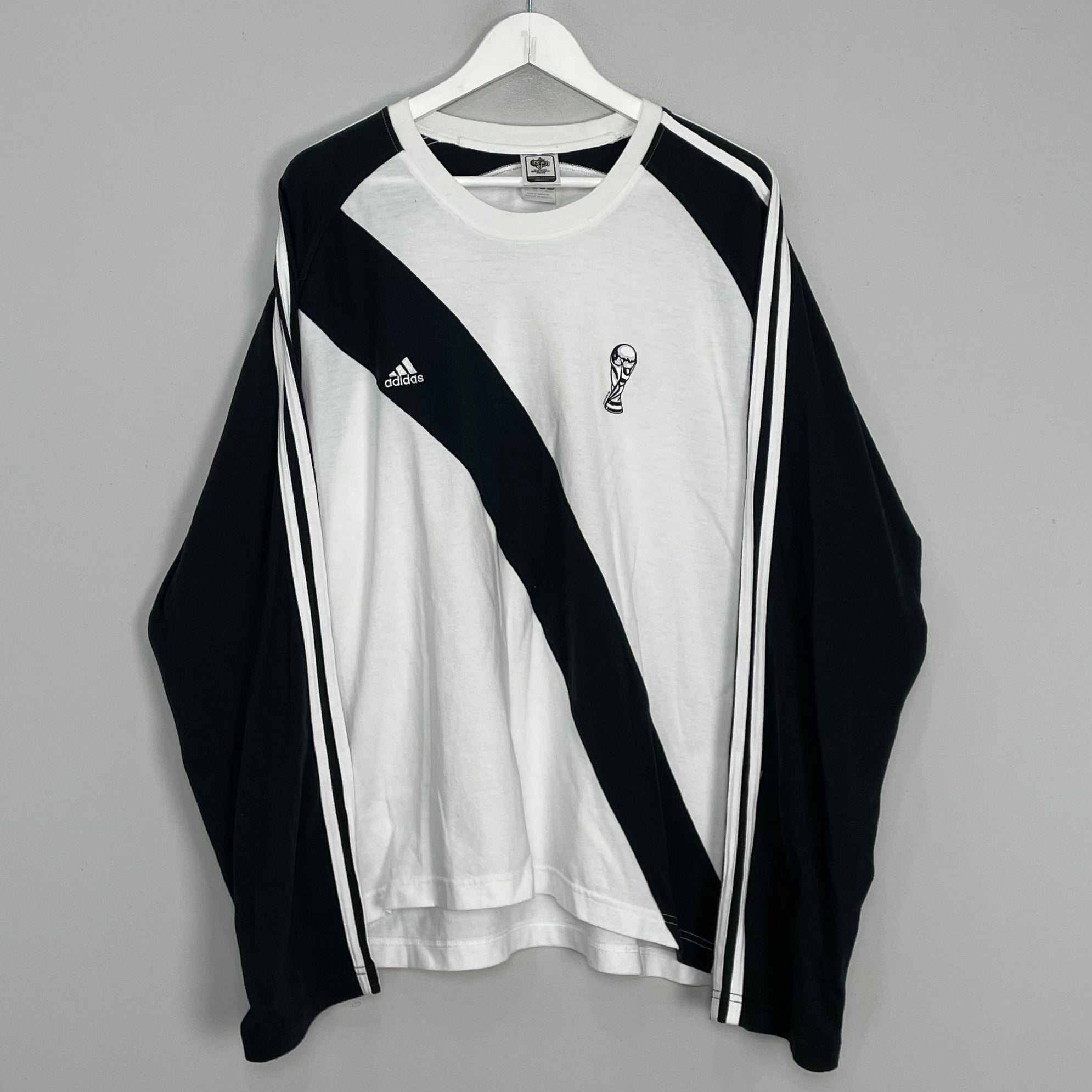 Shop 2006 GERMANY WORLD CUP T-SHIRT (XXL) ADIDAS, classic football shirts, vintage football shirts & retro soccer jerseys at Cult Kits