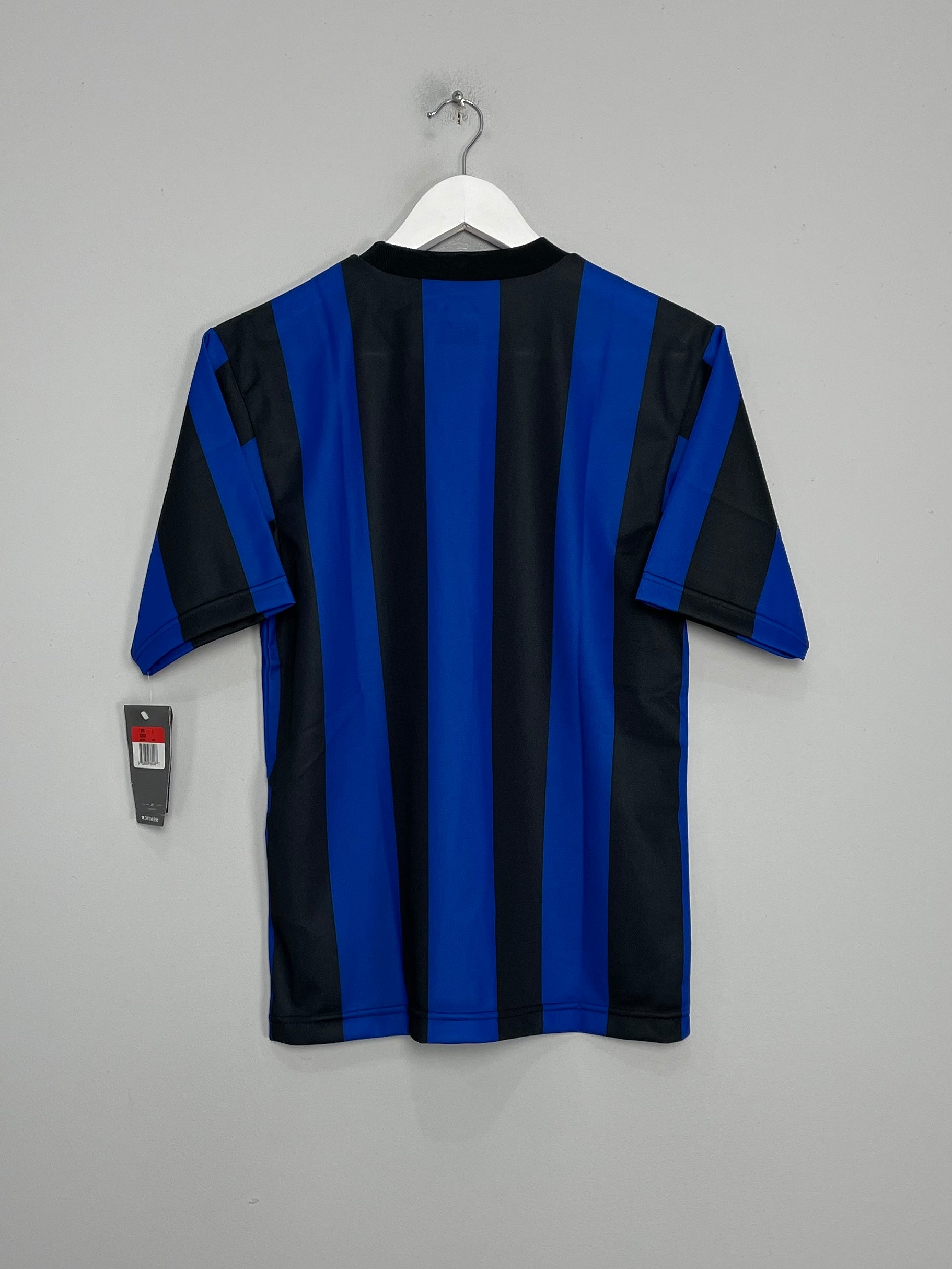 Shop 1999/00 INTER MILAN *BNWT* HOME SHIRT (L.KIDS) NIKE, classic football shirts, vintage football shirts & retro soccer jerseys at Cult Kits