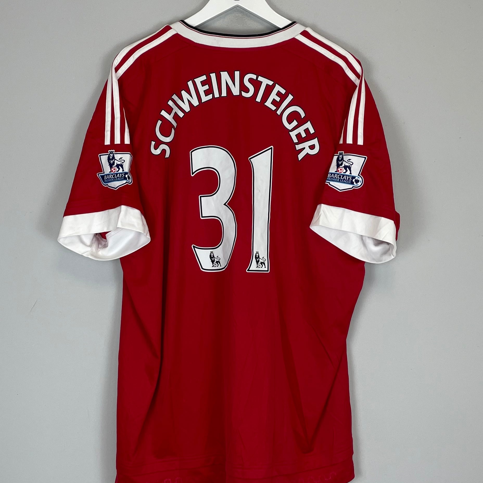 Shop 2015/16 MANCHESTER UNITED SCHWEINSTEIGER #31 HOME SHIRT (XXL) ADIDAS, classic football shirts, vintage football shirts & retro soccer jerseys at Cult Kits