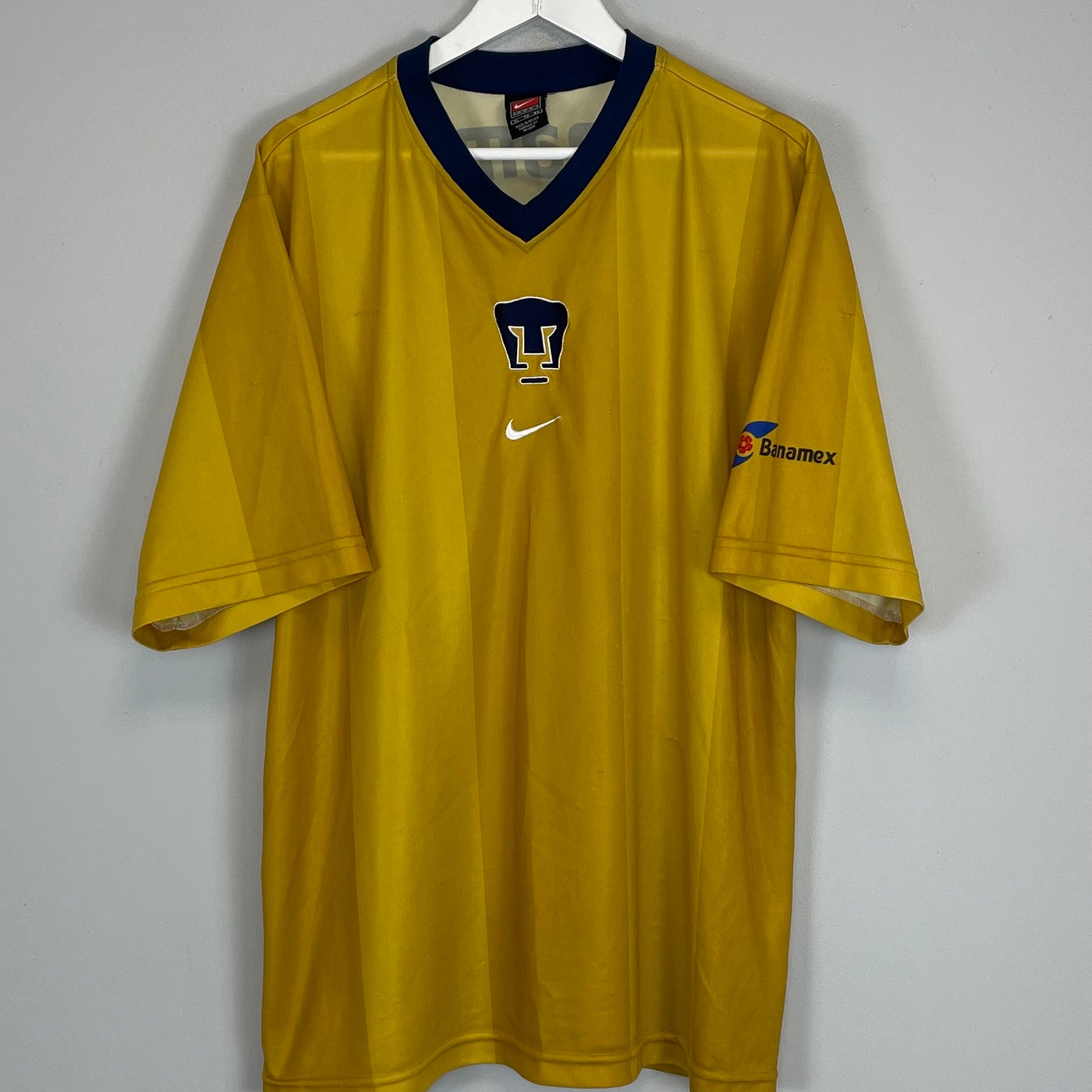 Shop 2000/01 UNAM PUMAS AWAY SHIRT (XL) NIKE, classic football shirts, vintage football shirts & retro soccer jerseys at Cult Kits