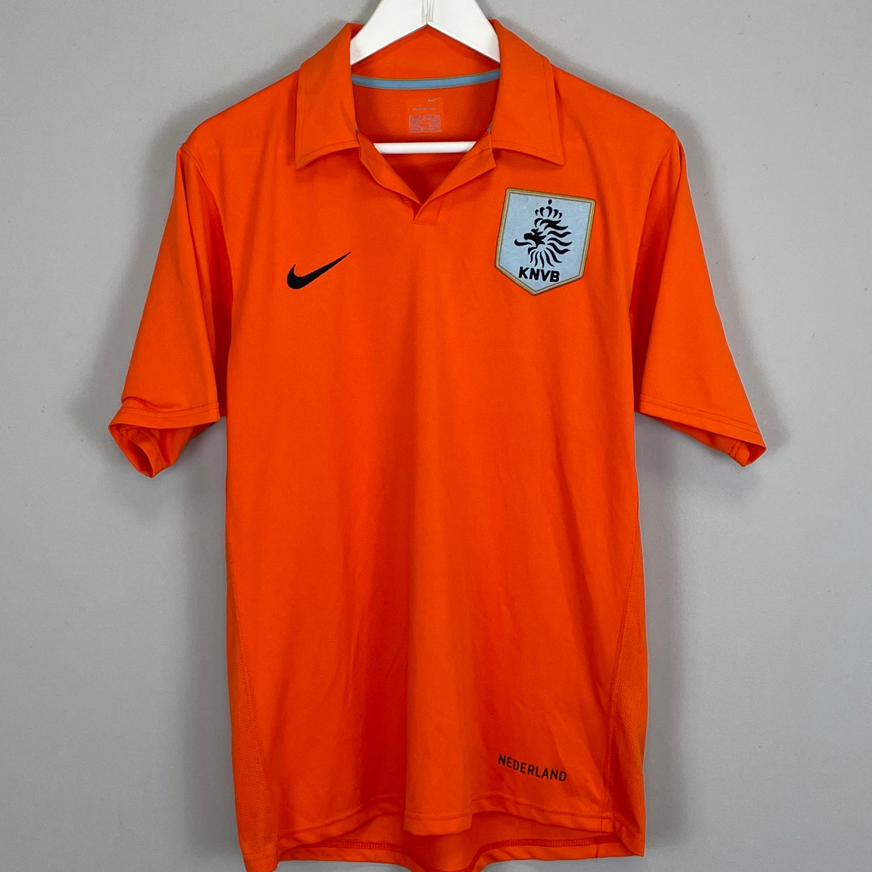 Shop 2006/07 NETHERLANDS HOME SHIRT (M) NIKE, classic football shirts, vintage football shirts & retro soccer jerseys at Cult Kits