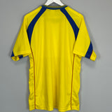 Shop 2002/03 ECUADOR HOME SHIRT (L) MARATHON, classic football shirts, vintage football shirts & retro soccer jerseys at Cult Kits