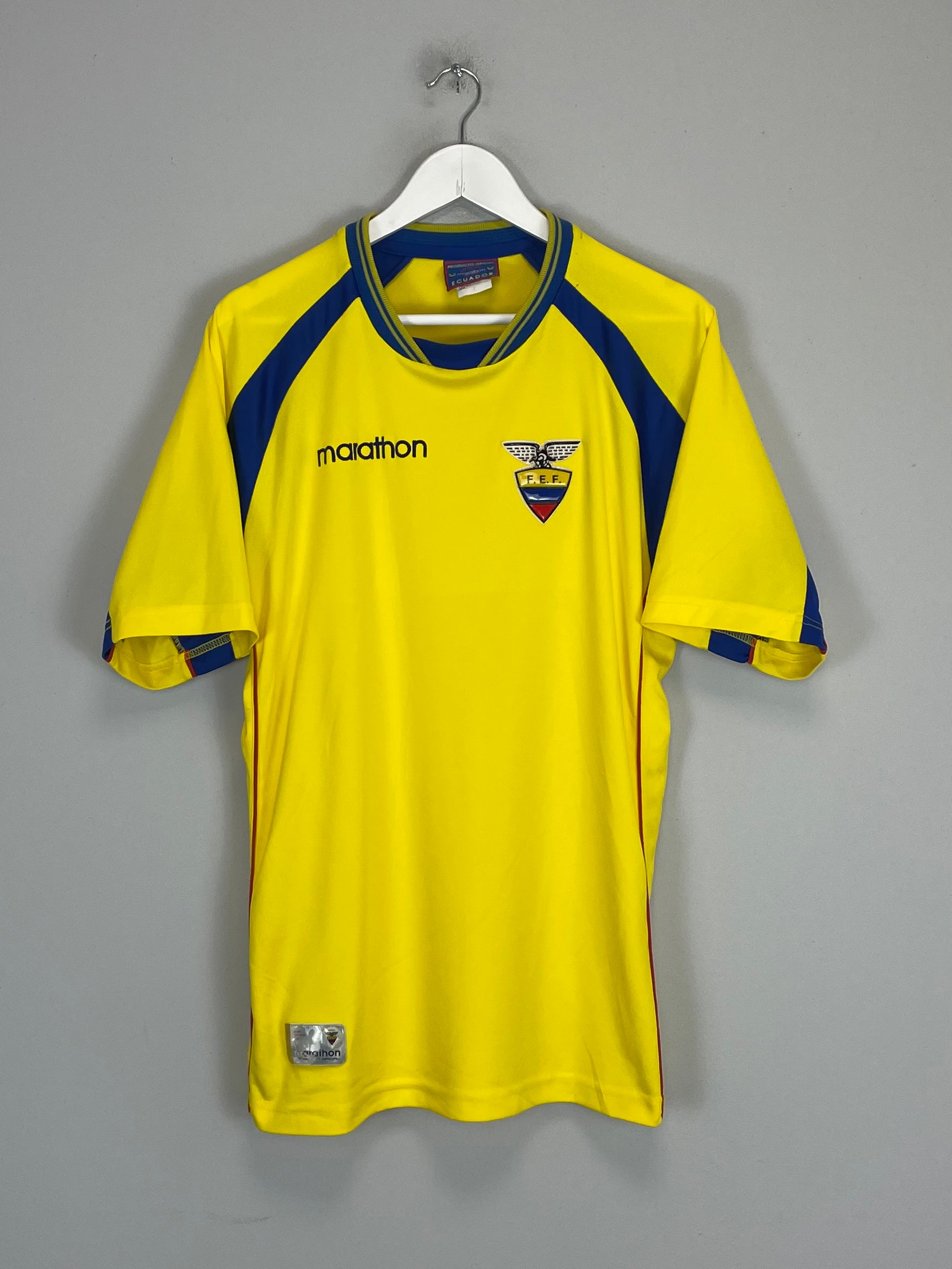 Shop 2002/03 ECUADOR HOME SHIRT (L) MARATHON, classic football shirts, vintage football shirts & retro soccer jerseys at Cult Kits