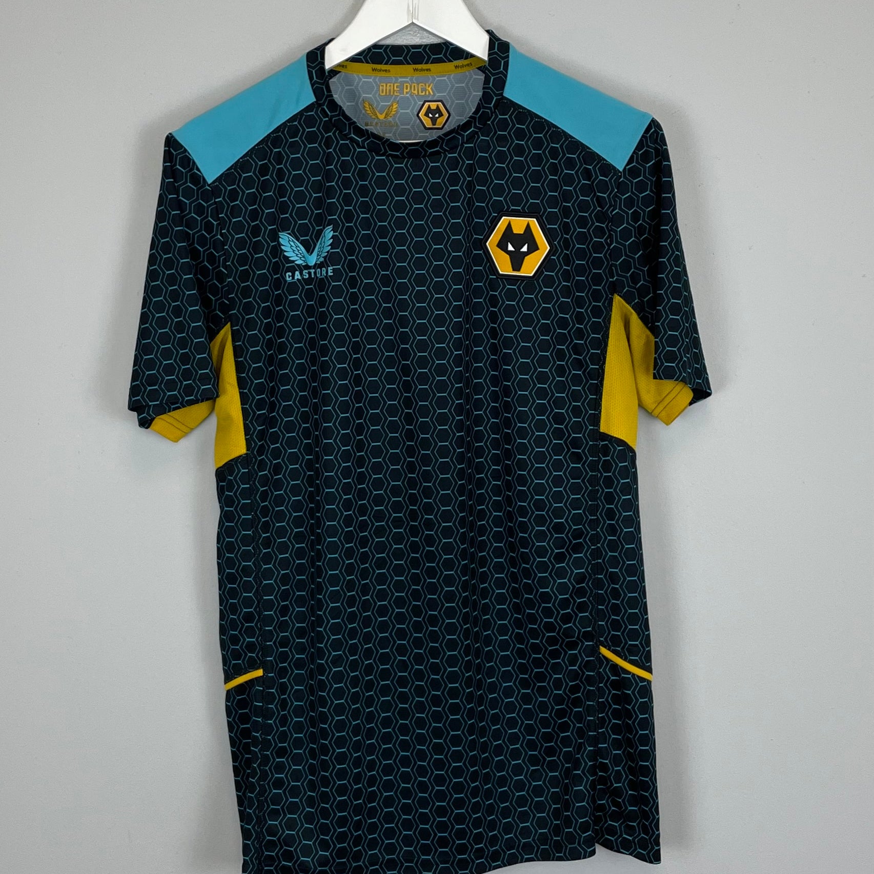 Shop 2021/22 WOLVES TRAINING SHIRT (M) CASTORE, classic football shirts, vintage football shirts & retro soccer jerseys at Cult Kits