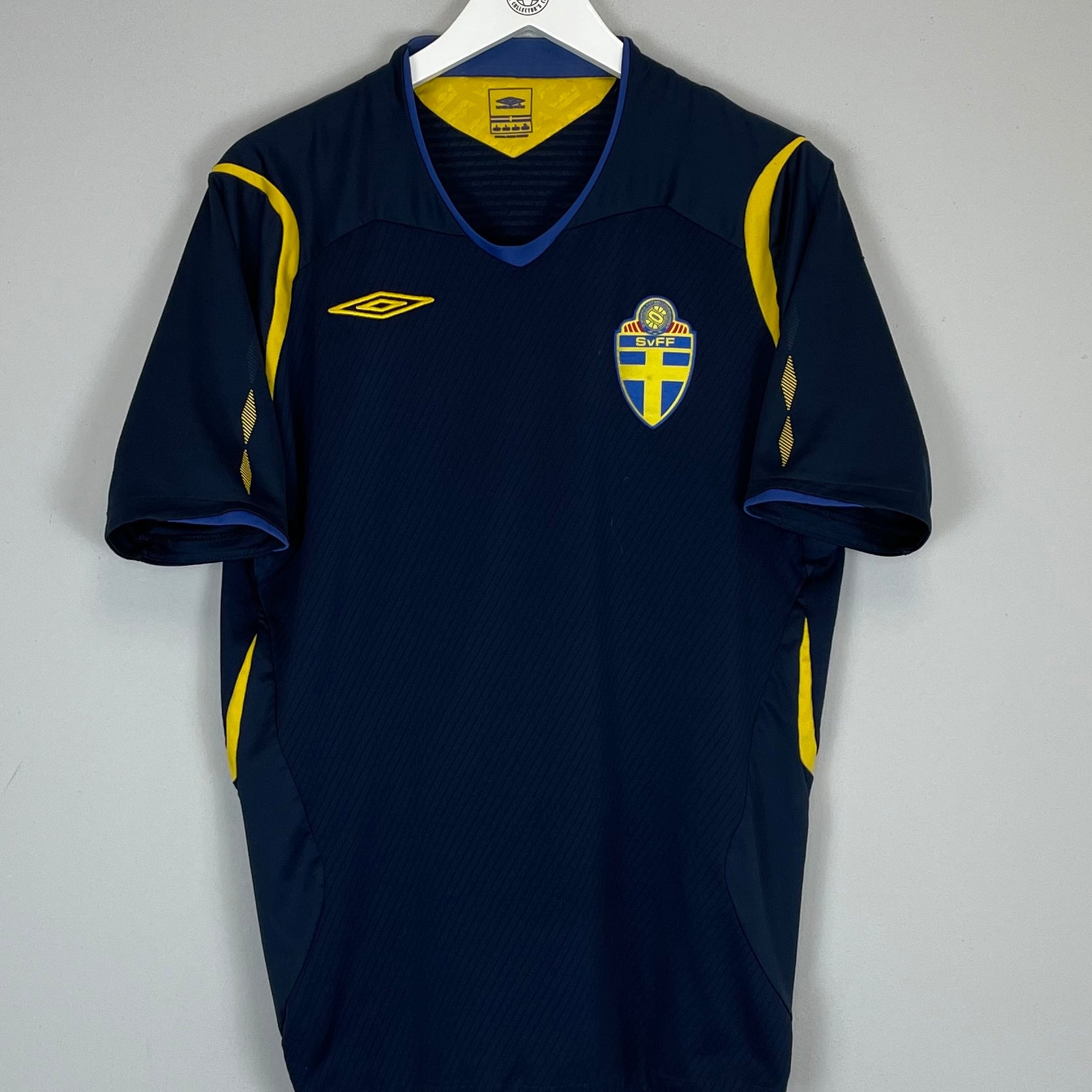 Shop 2008/10 SWEDEN AWAY SHIRT (L) UMBRO, classic football shirts, vintage football shirts & retro soccer jerseys at Cult Kits