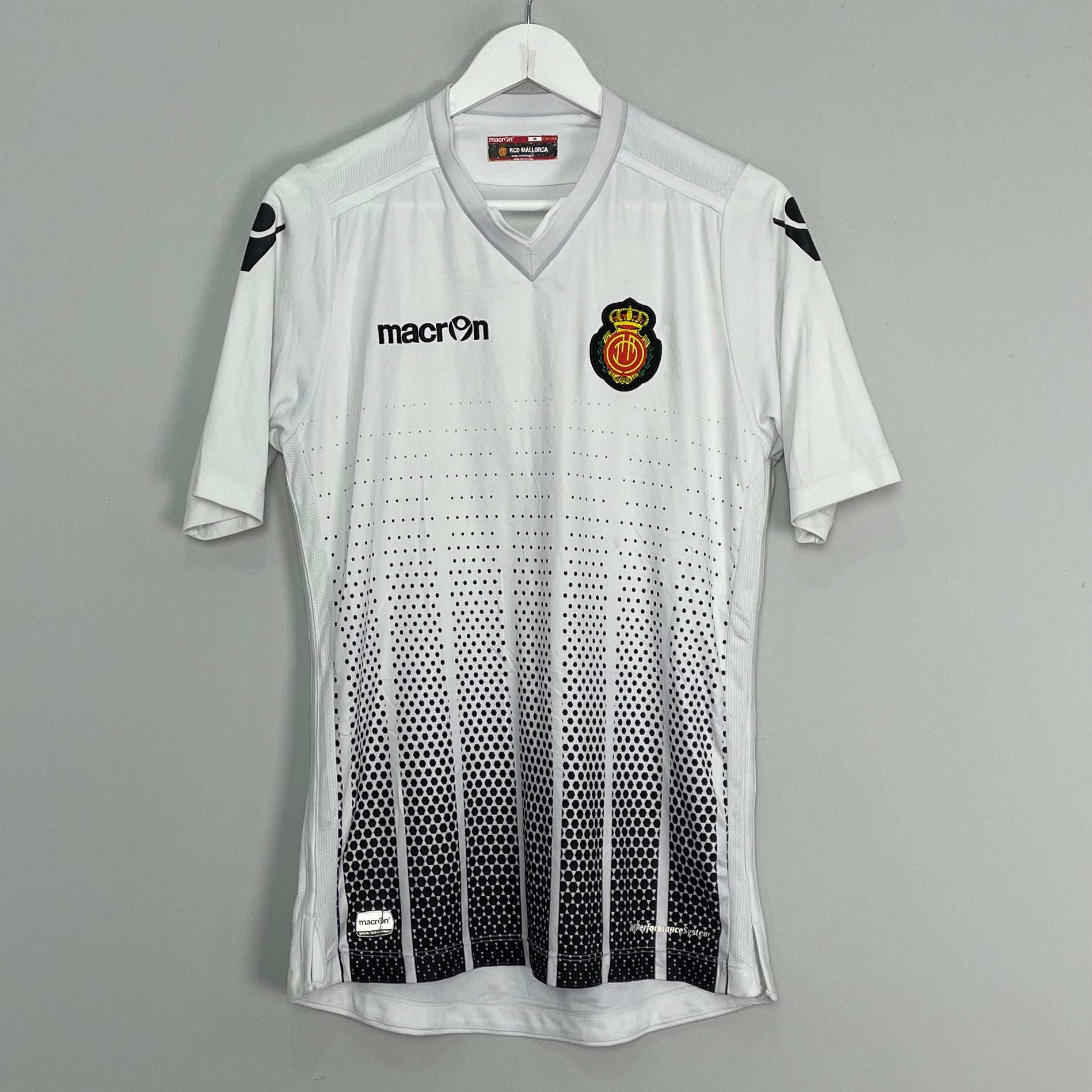 Shop 2015/16 REAL MALLORCA AWAY SHIRT (M) MACRON, classic football shirts, vintage football shirts & retro soccer jerseys at Cult Kits