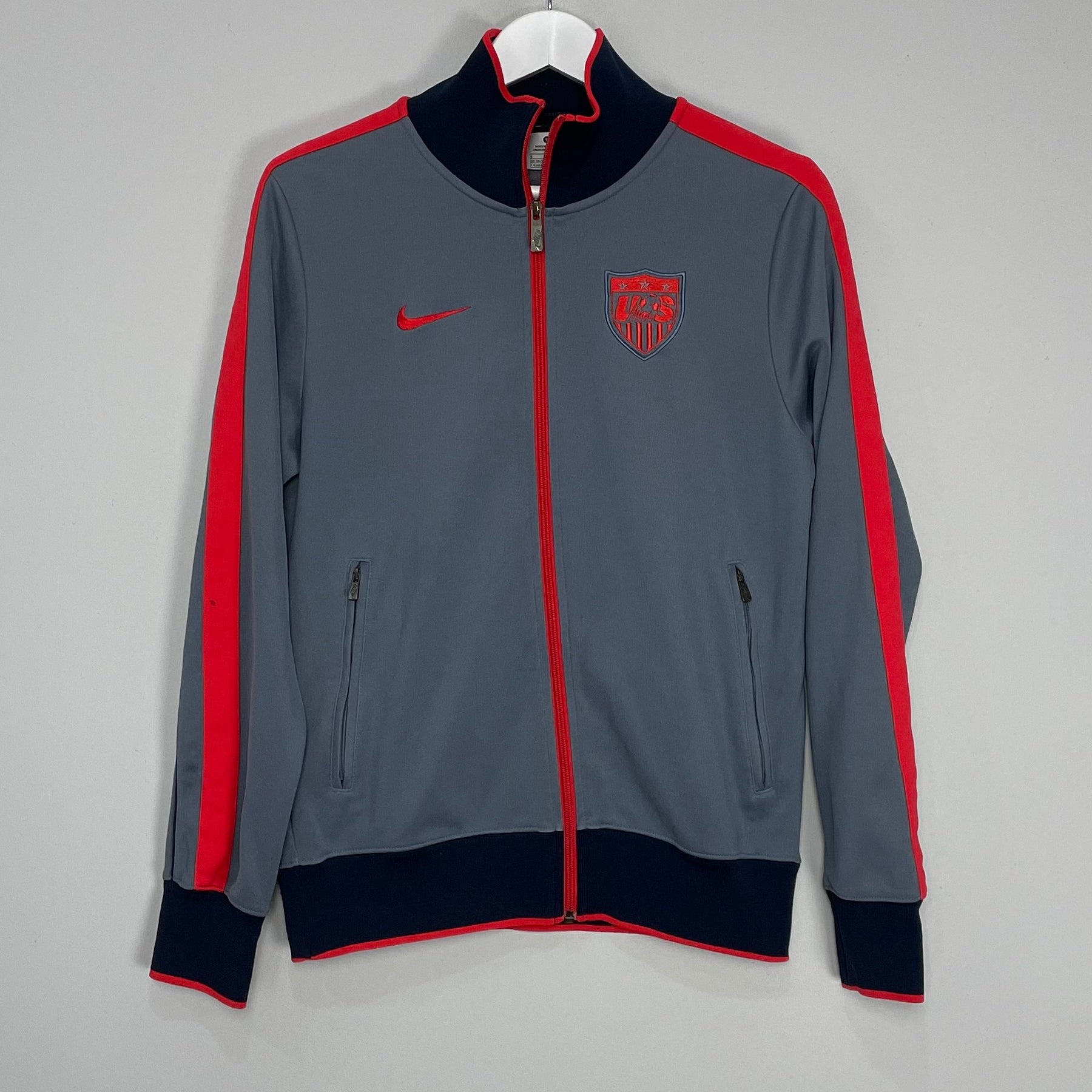 Shop 2014/15 USA TRACKSUIT TOP (S) NIKE, classic football shirts, vintage football shirts & retro soccer jerseys at Cult Kits