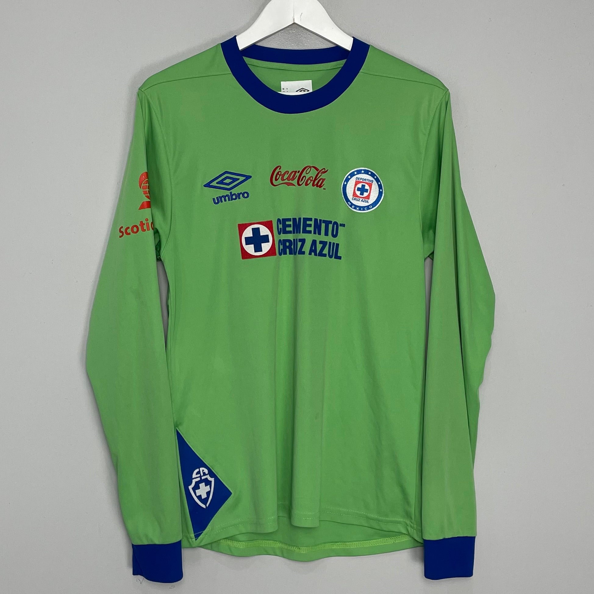 Shop 2013/14 CRUZ AZUL GK SHIRT (M) UMBRO, classic football shirts, vintage football shirts & retro soccer jerseys at Cult Kits