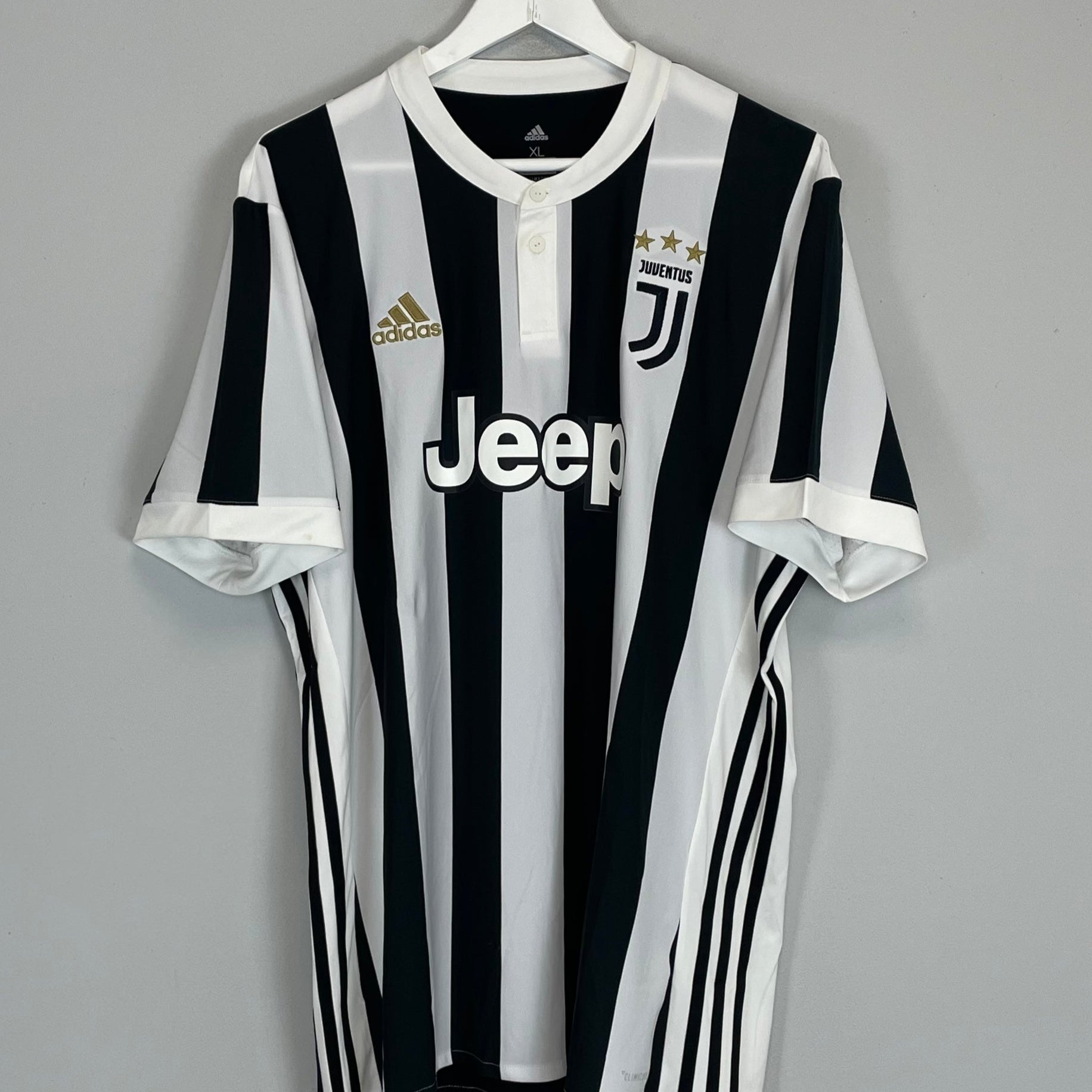 Shop 2017/18 JUVENTUS HOME SHIRT (XL) ADIDAS, classic football shirts, vintage football shirts & retro soccer jerseys at Cult Kits