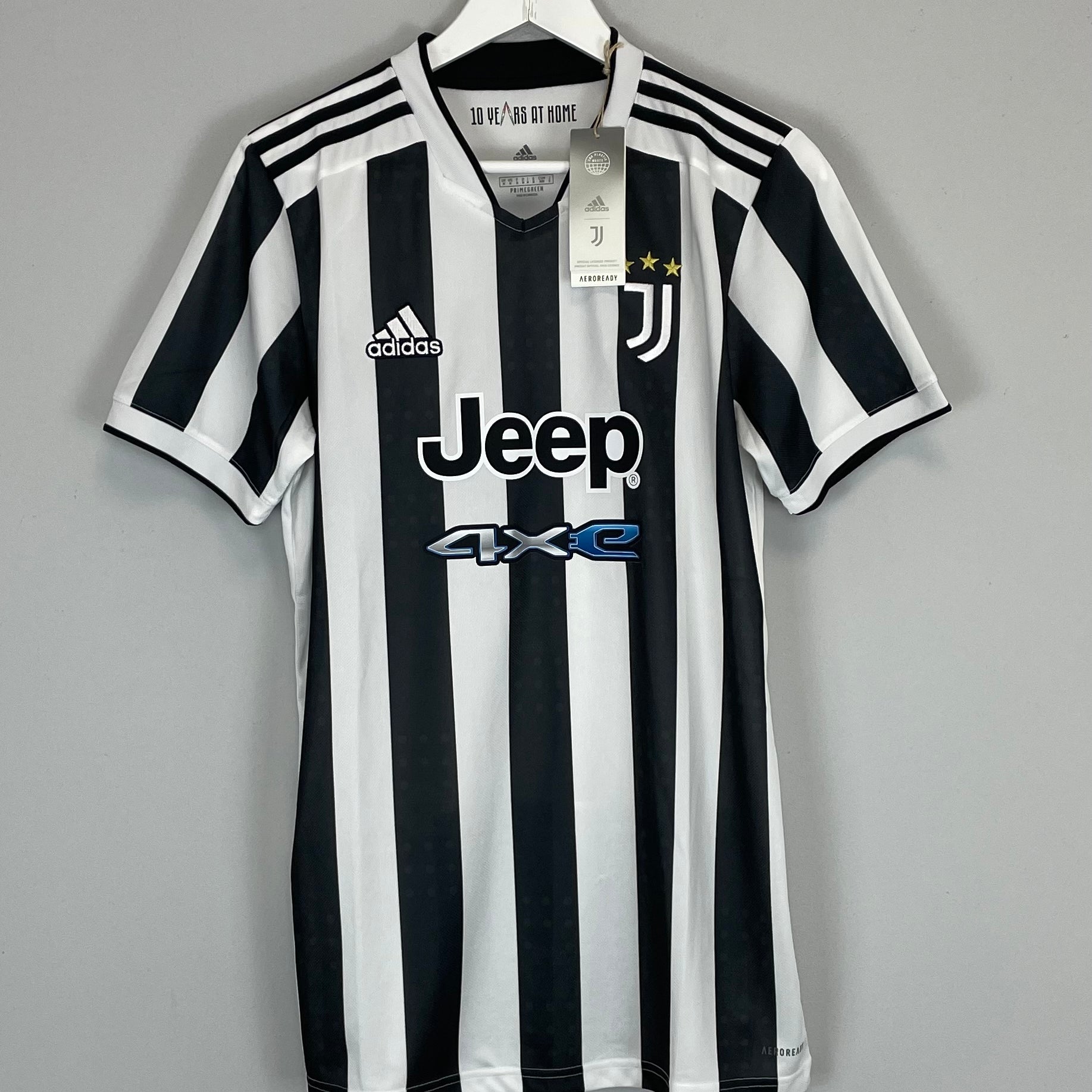 Shop 2021/22 JUVENTUS *BNWT* HOME SHIRT (M) ADIDAS, classic football shirts, vintage football shirts & retro soccer jerseys at Cult Kits