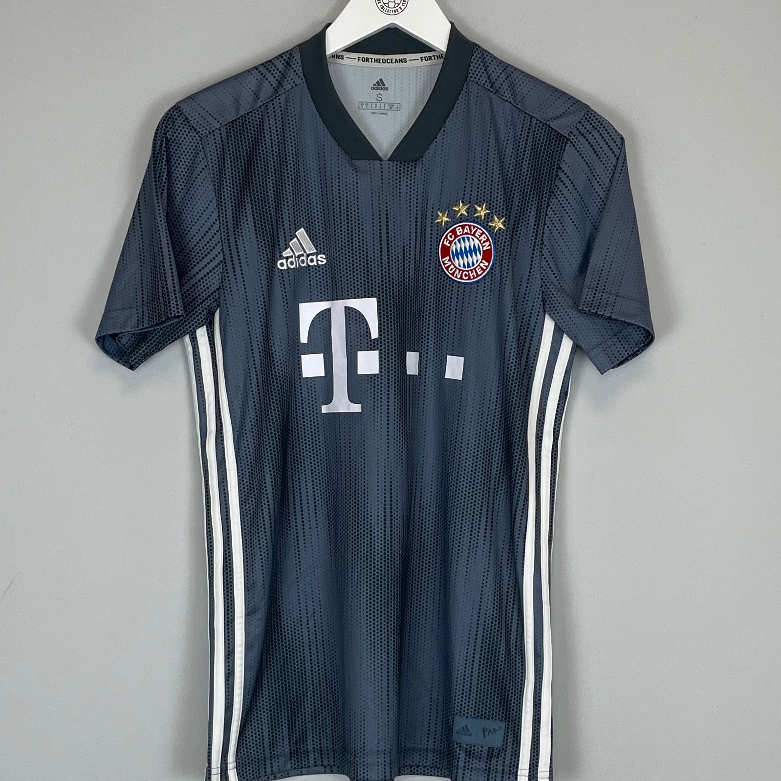 Shop 2018/19 BAYERN MUNICH THIRD SHIRT (S) ADIDAS, classic football shirts, vintage football shirts & retro soccer jerseys at Cult Kits