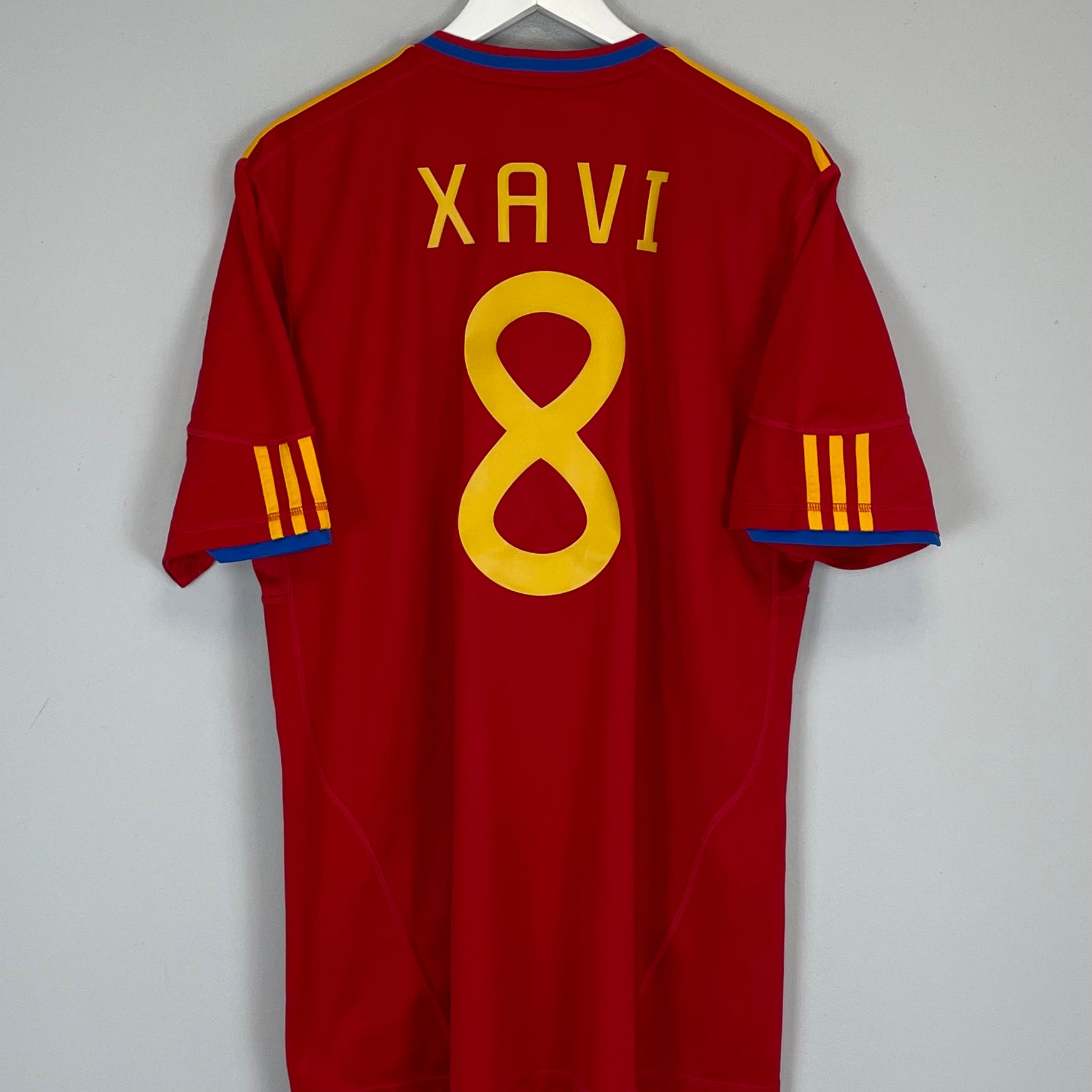 Shop 2009/10 SPAIN XAVI #8 HOME SHIRT (XL) ADIDAS, classic football shirts, vintage football shirts & retro soccer jerseys at Cult Kits