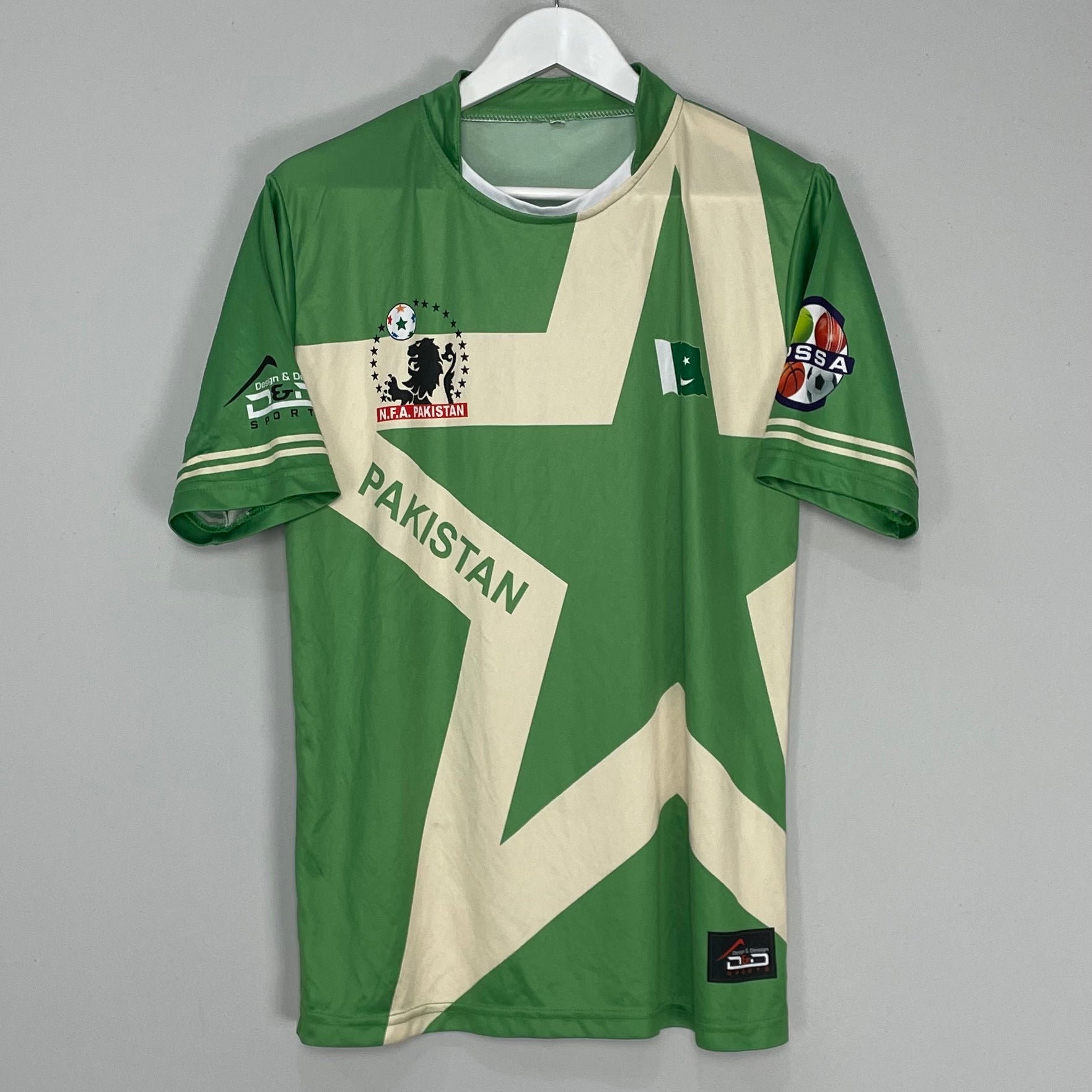 Shop 2018 PAKISTAN SHAKEEL #16 FAN SHIRT (M) OM, classic football shirts, vintage football shirts & retro soccer jerseys at Cult Kits