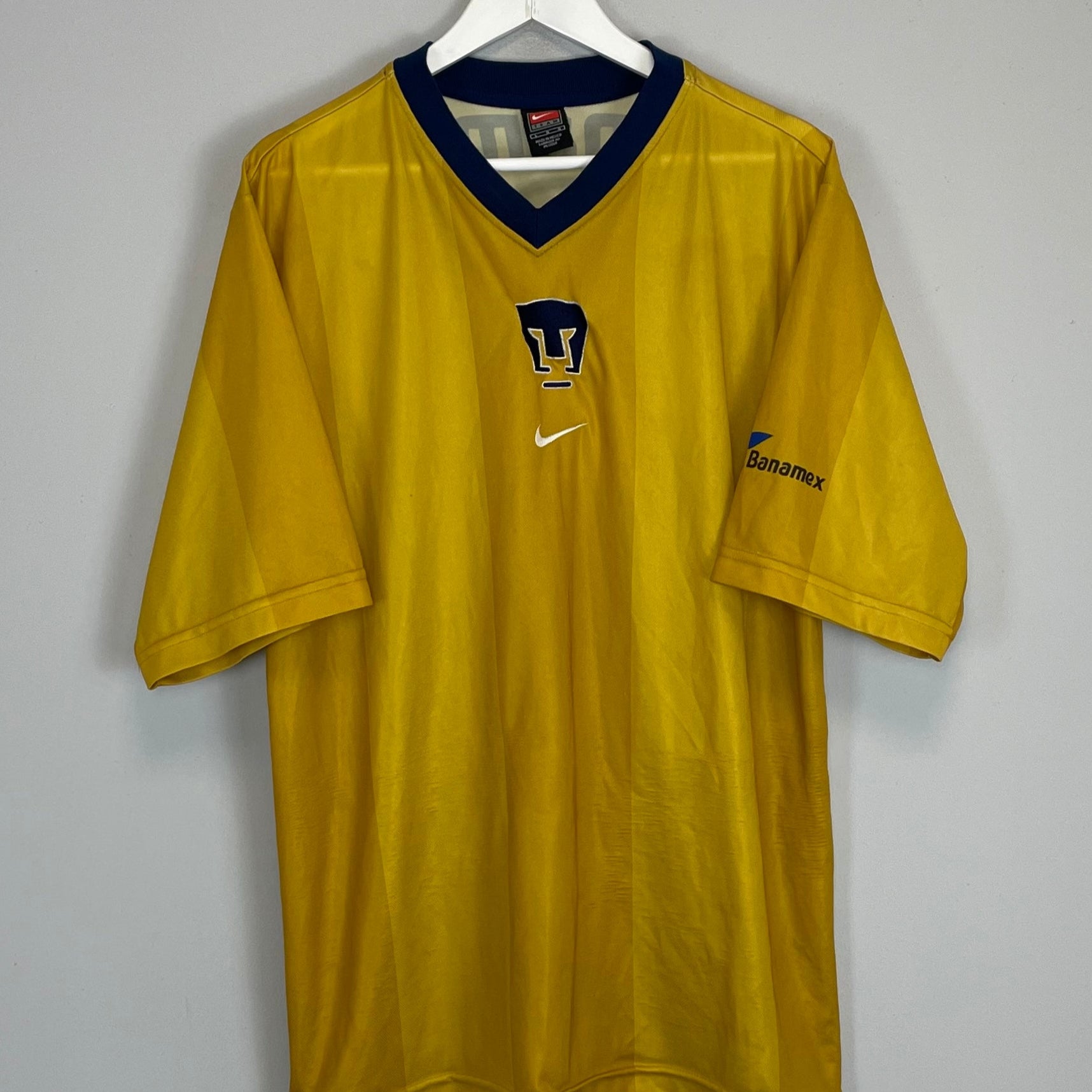 Shop 2000/01 UNAM PUMAS AWAY SHIRT (L) NIKE, classic football shirts, vintage football shirts & retro soccer jerseys at Cult Kits