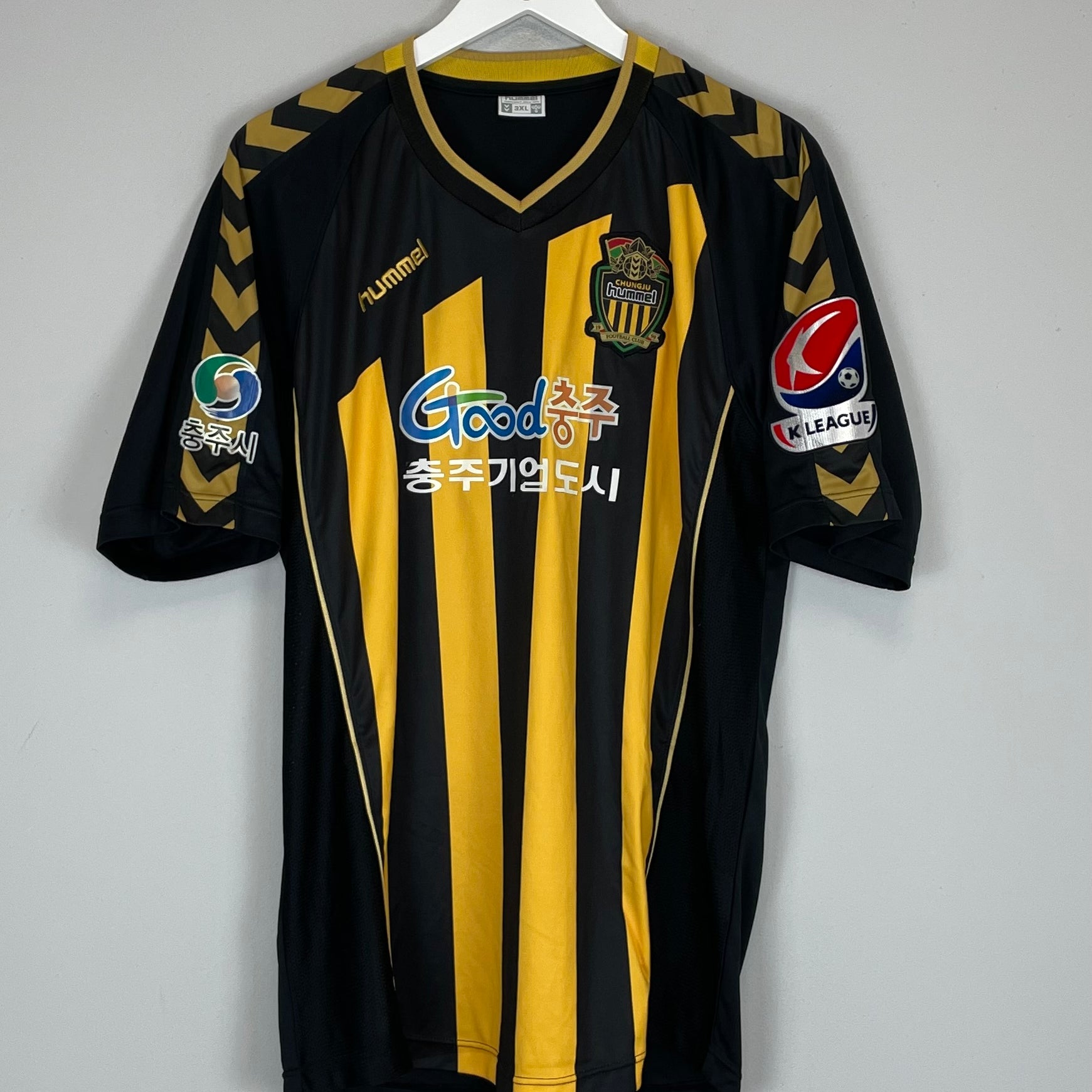 Shop 2015/16 CHUNGJU HOME SHIRT (XL) HUMMEL, classic football shirts, vintage football shirts & retro soccer jerseys at Cult Kits