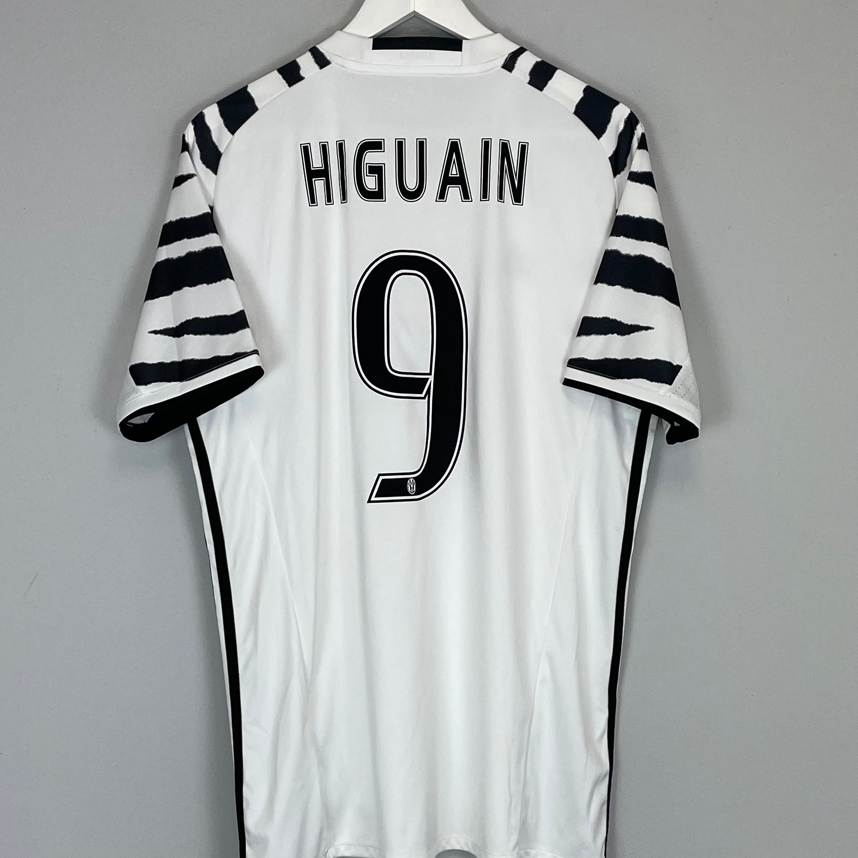 Shop 2016/17 JUVENTUS HIGUAIN #9 THIRD SHIRT (L) ADIDAS, classic football shirts, vintage football shirts & retro soccer jerseys at Cult Kits