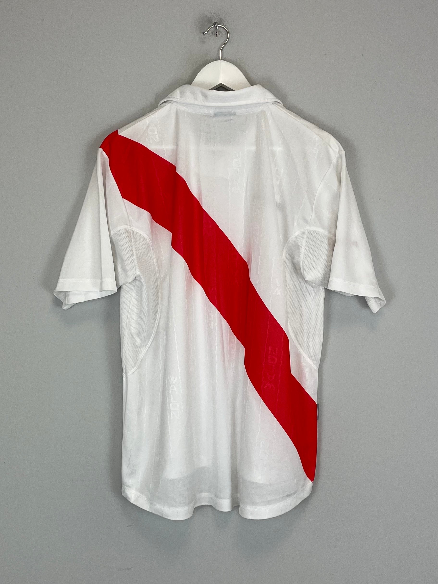 Shop 2002/03 PERU HOME SHIRT (L) WALON, classic football shirts, vintage football shirts & retro soccer jerseys at Cult Kits