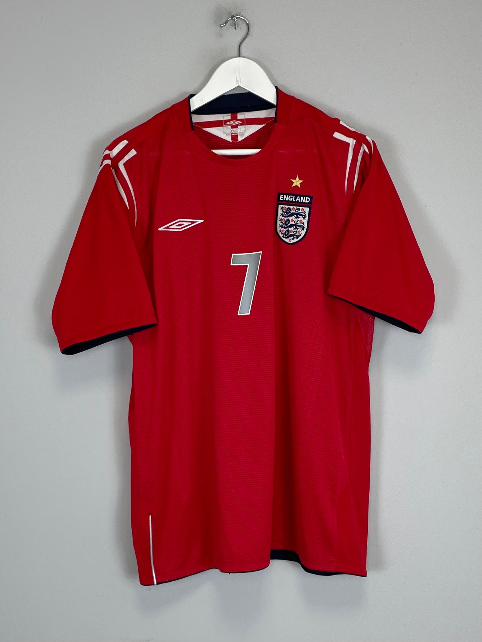Shop 2004/06 ENGLAND BECKHAM #7 AWAY SHIRT (XL) UMBRO, classic football shirts, vintage football shirts & retro soccer jerseys at Cult Kits