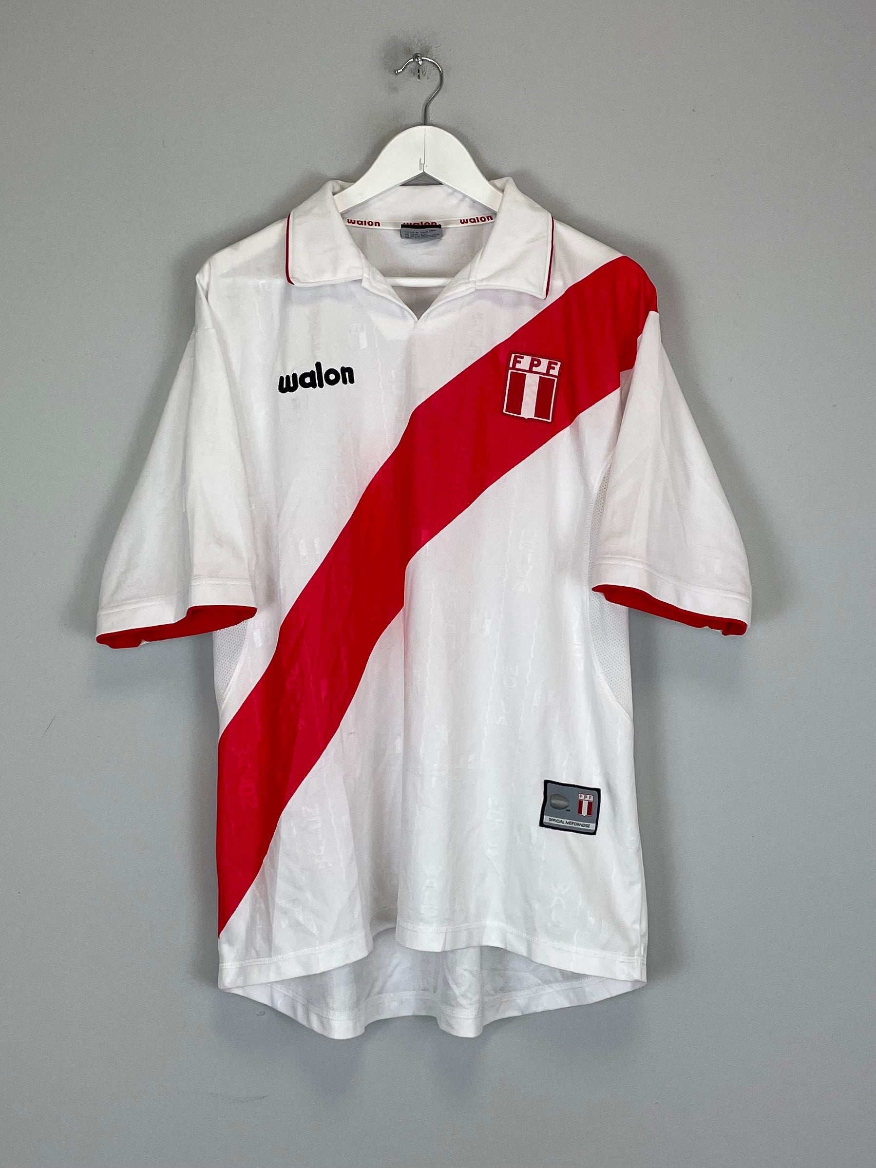 Shop 2002/03 PERU HOME SHIRT (XL) WALON, classic football shirts, vintage football shirts & retro soccer jerseys at Cult Kits