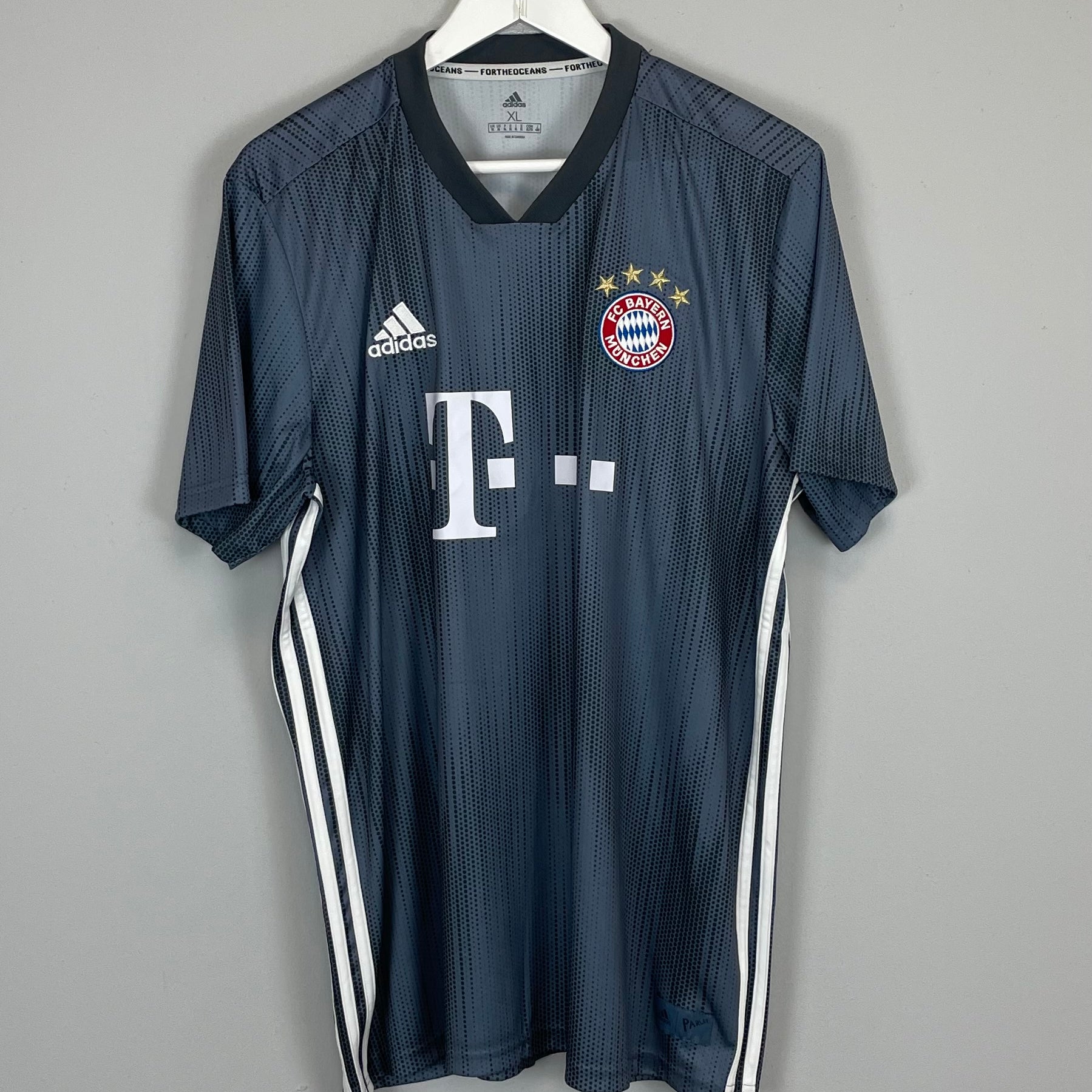 Shop 2018/19 BAYERN MUNICH THIRD SHIRT (XL) ADIDAS, classic football shirts, vintage football shirts & retro soccer jerseys at Cult Kits