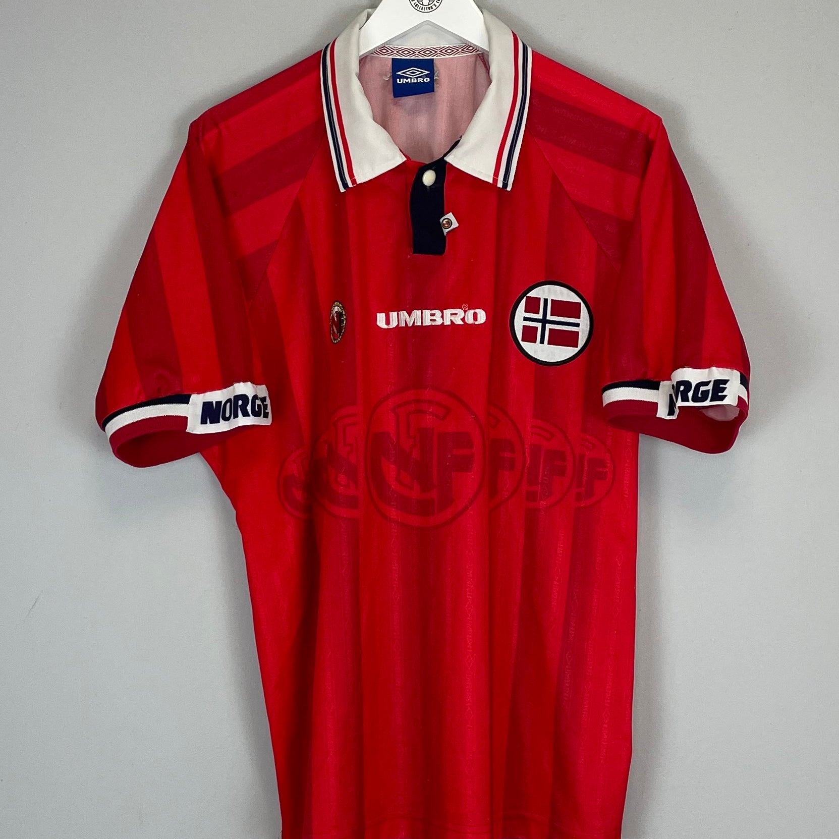 Shop 1998/00 NORWAY HOME SHIRT (L) UMBRO, classic football shirts, vintage football shirts & retro soccer jerseys at Cult Kits