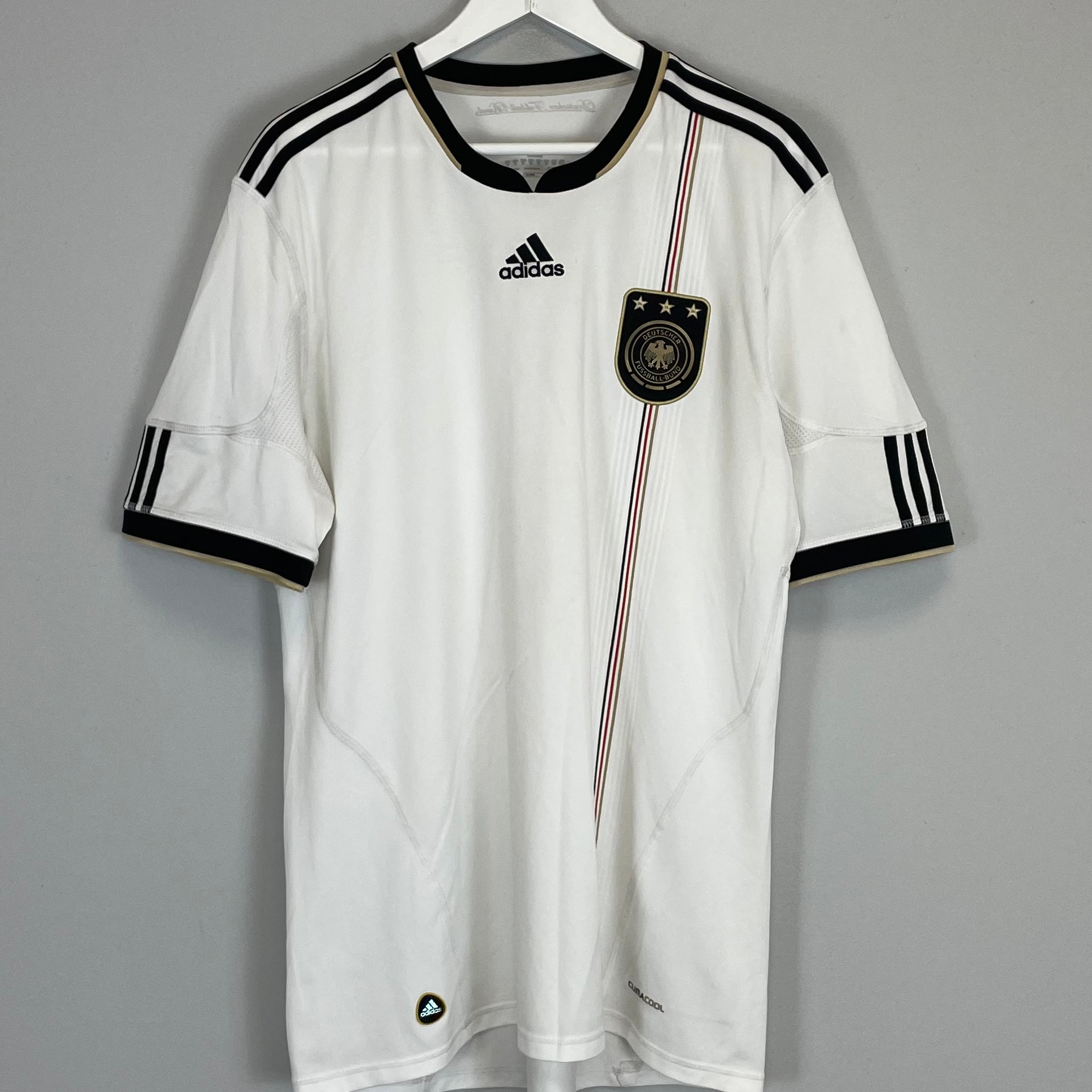 Shop 2010/11 GERMANY HOME SHIRT (XL) ADIDAS, classic football shirts, vintage football shirts & retro soccer jerseys at Cult Kits