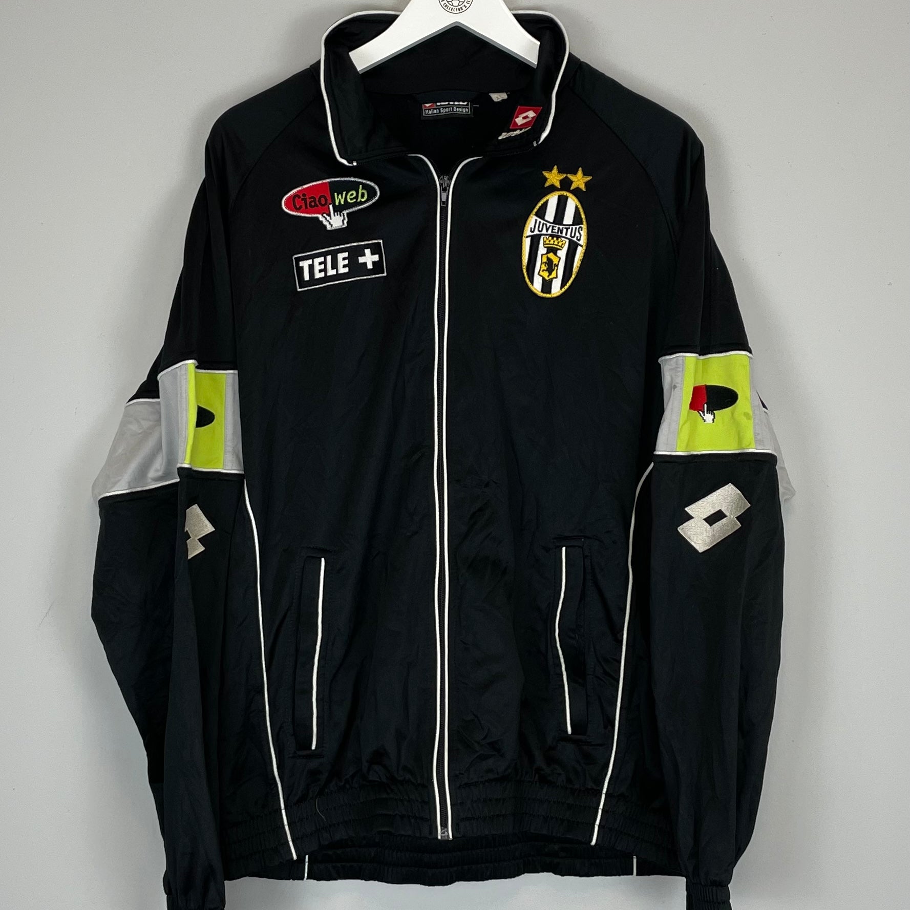 Shop 2000/01 JUVENTUS TRACK JACKET (XL) LOTTO, classic football shirts, vintage football shirts & retro soccer jerseys at Cult Kits