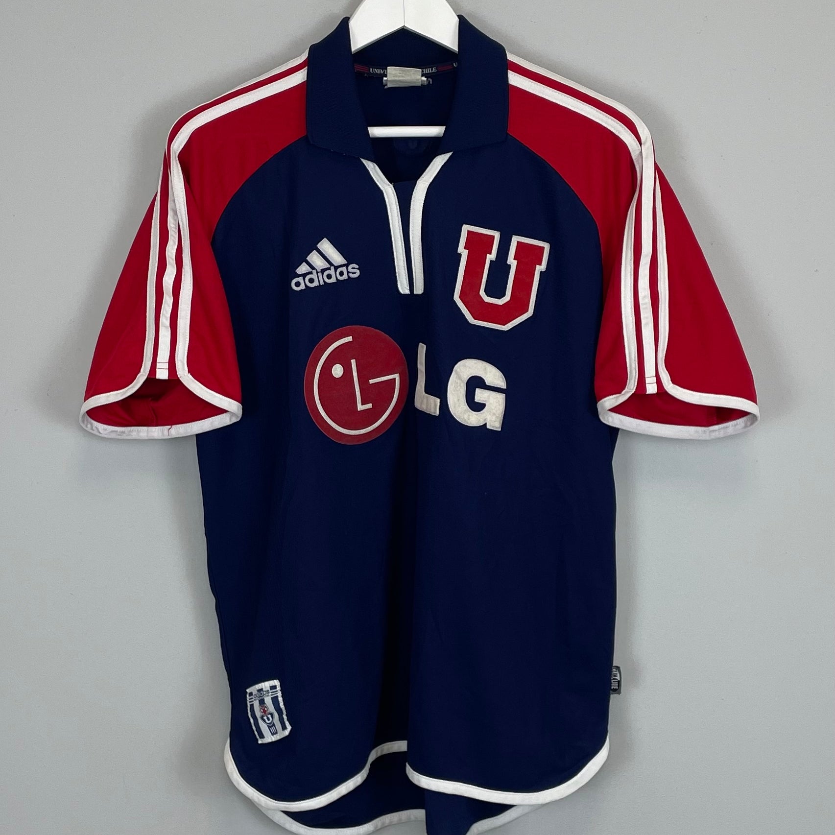 Shop 2001/02 UNIVERSIDAD DE CHILE HOME SHIRT (L) ADIDAS, classic football shirts, vintage football shirts & retro soccer jerseys at Cult Kits